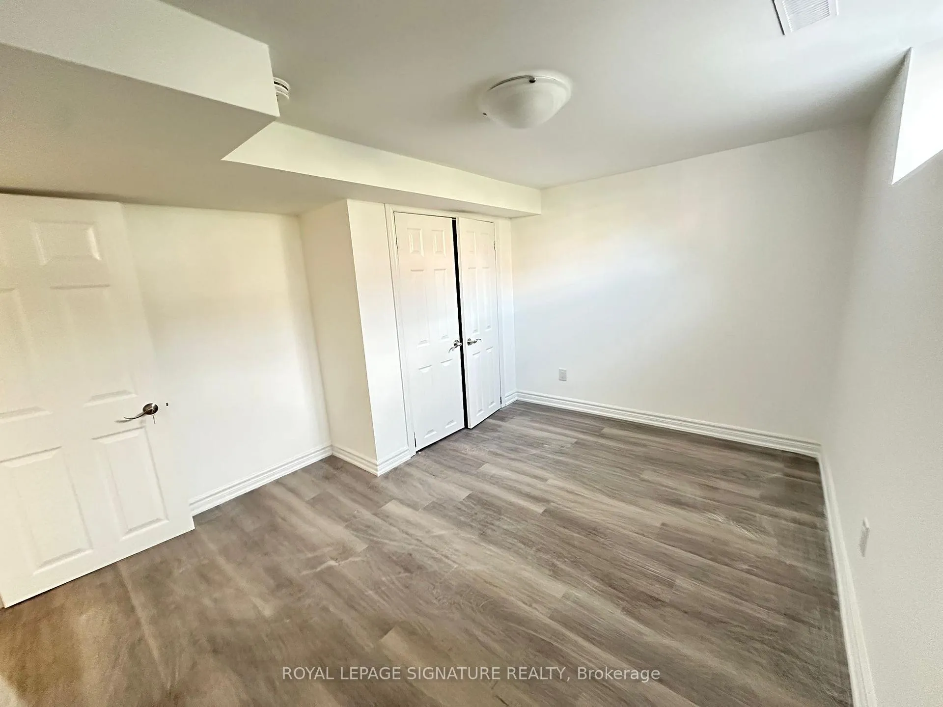 Photo 4 of Unit Lower, 17 Tamarisk Drive, Etobicoke, West Humber-Clairville — HOMEH