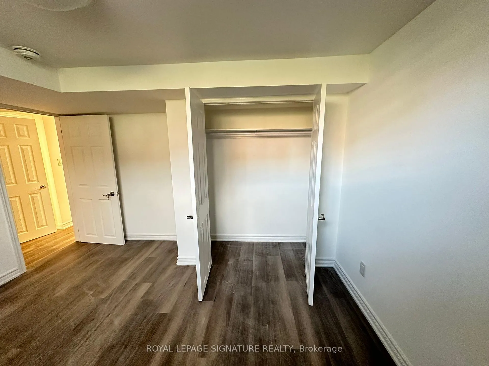 Photo 6 of Unit Lower, 17 Tamarisk Drive, Etobicoke, West Humber-Clairville — HOMEH