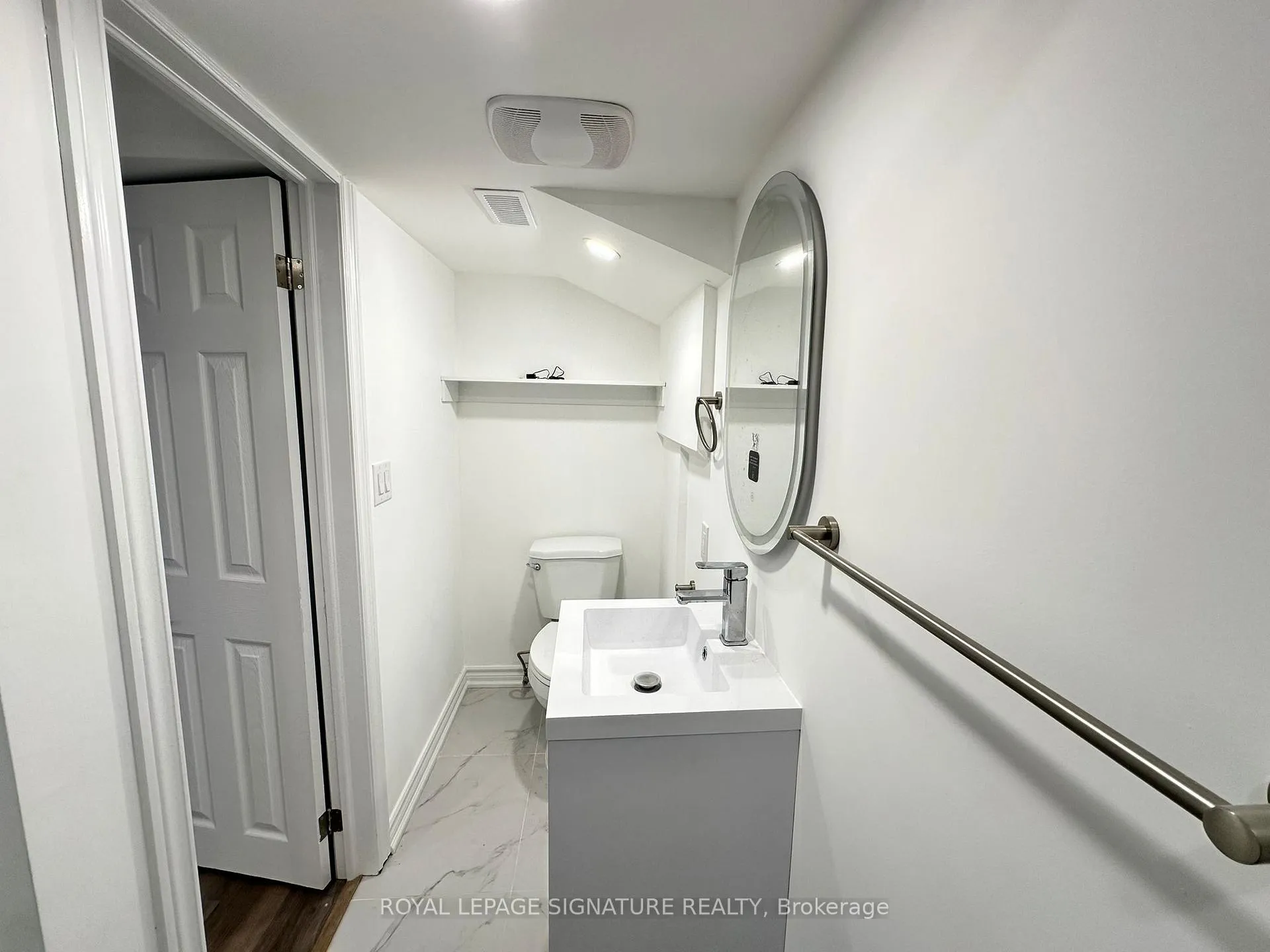 Photo 9 of Unit Lower, 17 Tamarisk Drive, Etobicoke, West Humber-Clairville — HOMEH