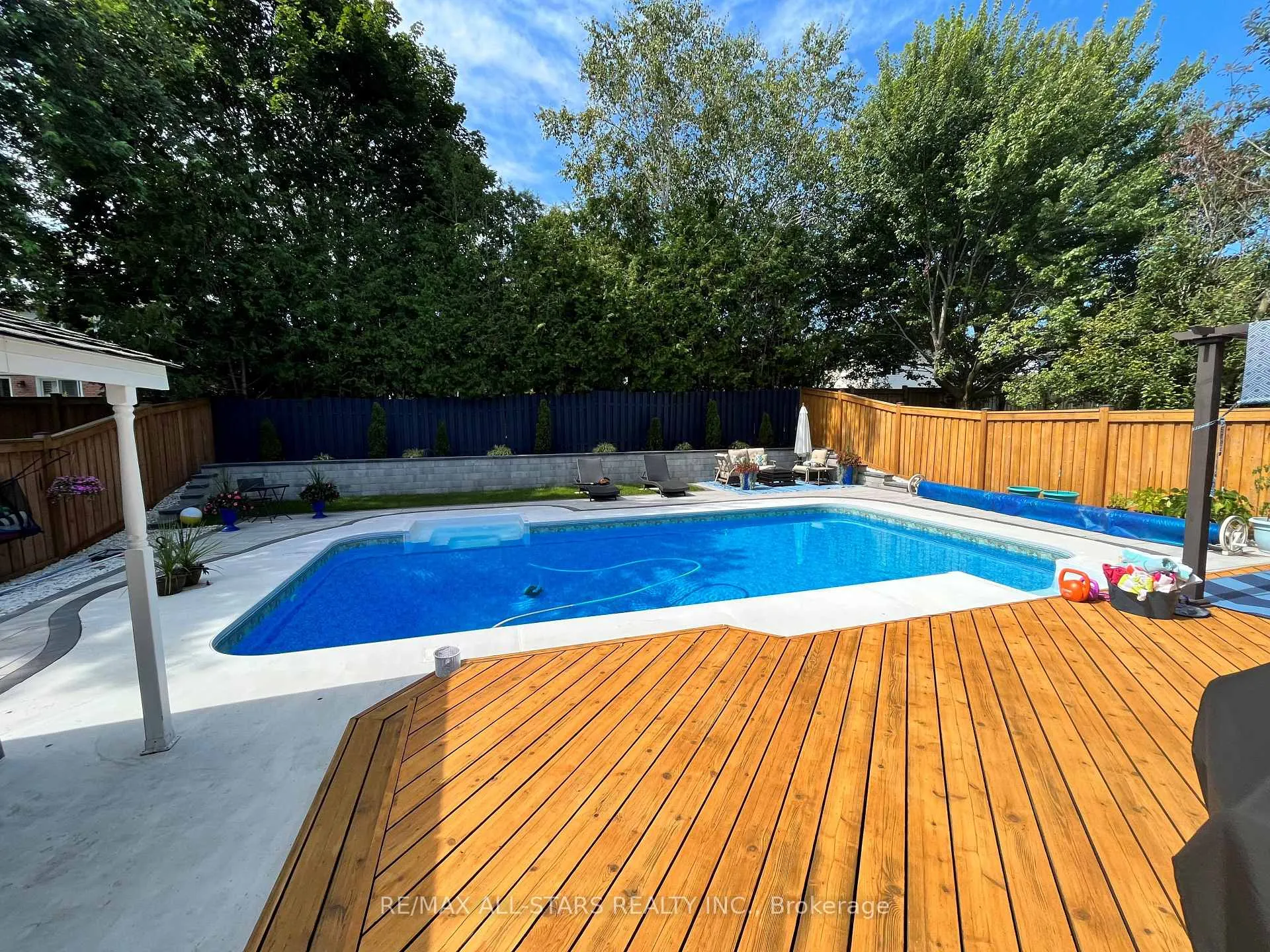 Photo 6 of 43 Mcguire Crescent, Uxbridge — HOMEH