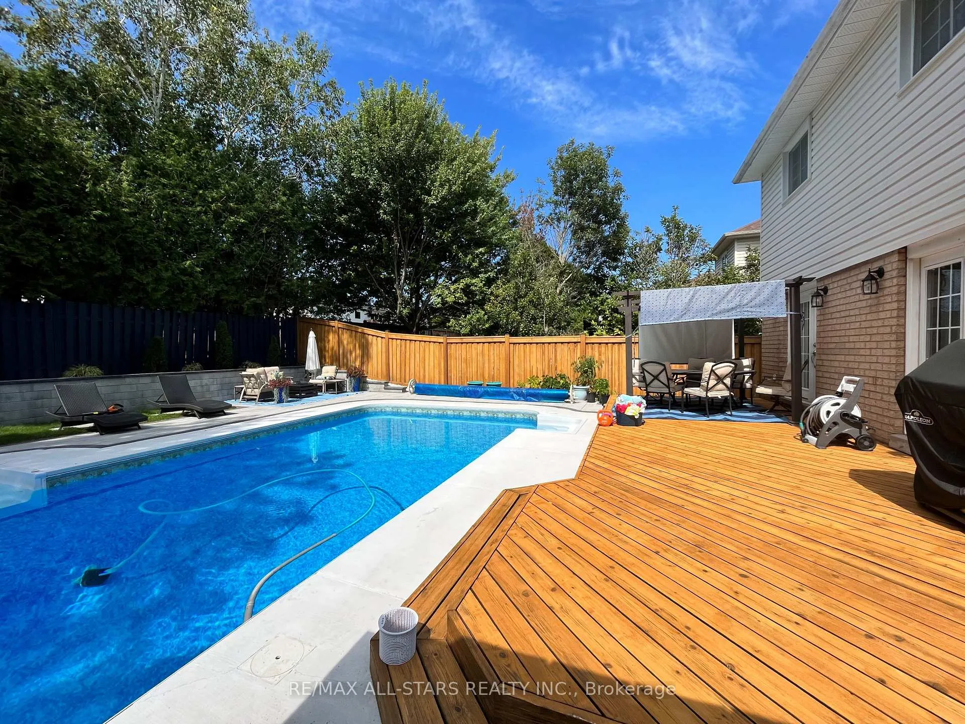 Photo 7 of 43 Mcguire Crescent, Uxbridge — HOMEH