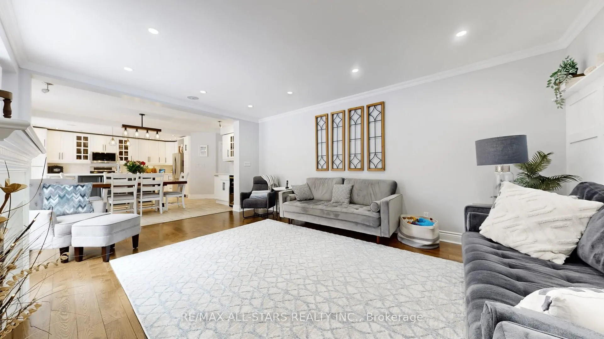 Photo 13 of 43 Mcguire Crescent, Uxbridge — HOMEH