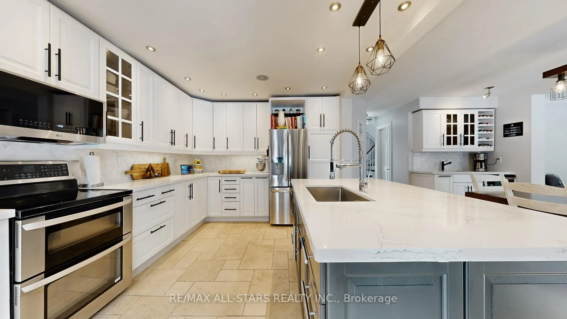 Photo 16 of 43 Mcguire Crescent, Uxbridge — HOMEH