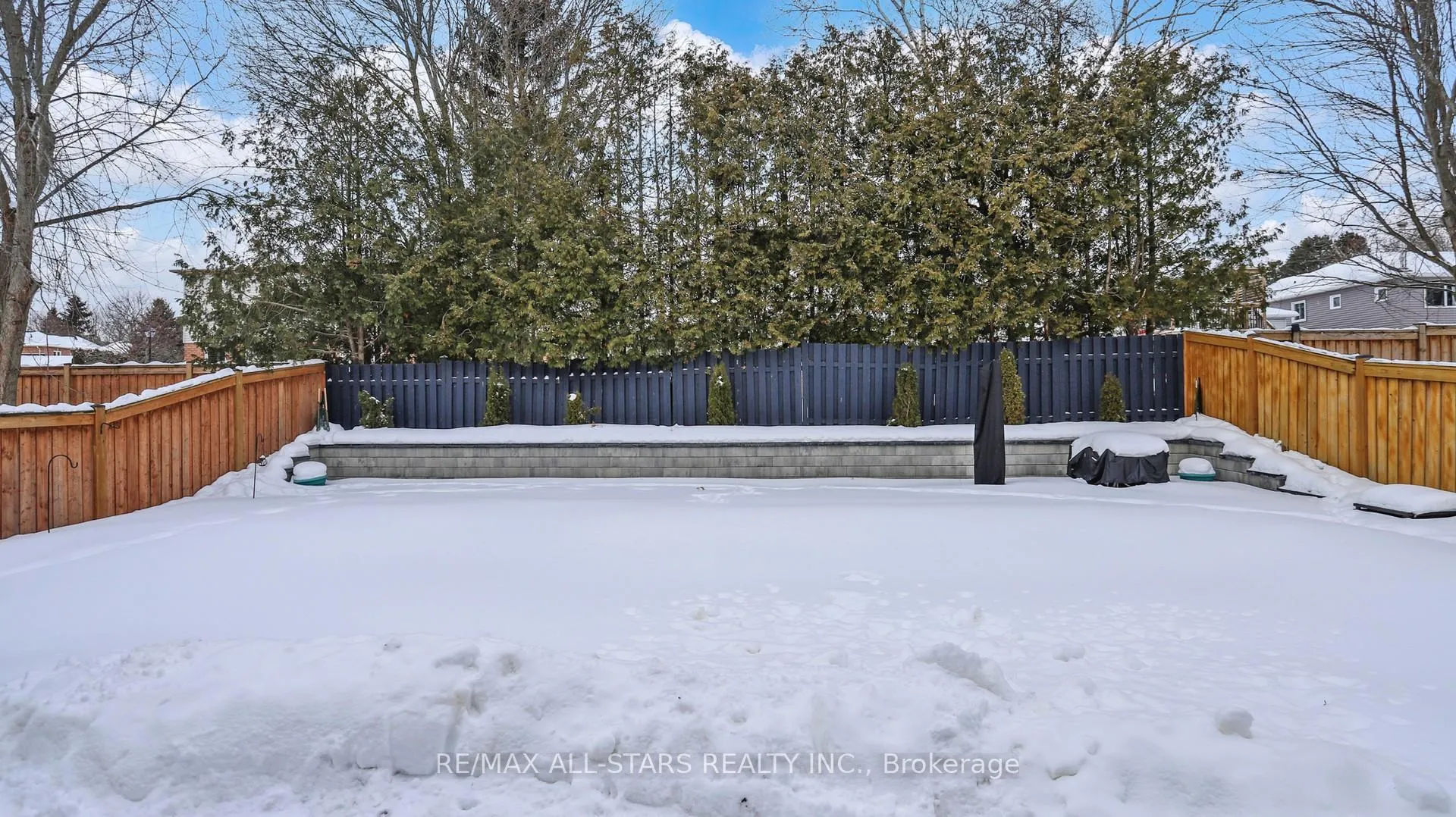Photo 44 of 43 Mcguire Crescent, Uxbridge — HOMEH