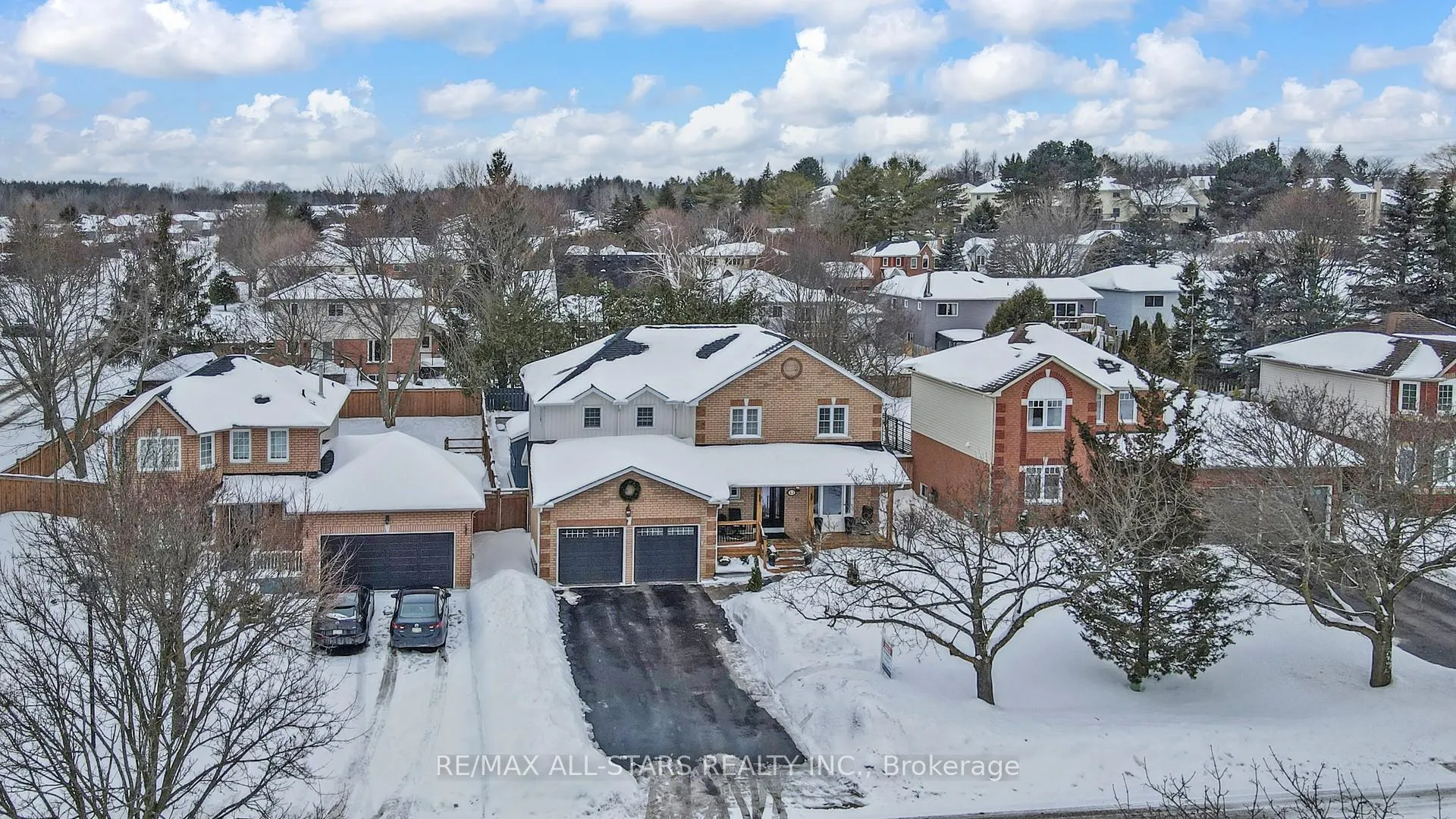 Photo 45 of 43 Mcguire Crescent, Uxbridge — HOMEH
