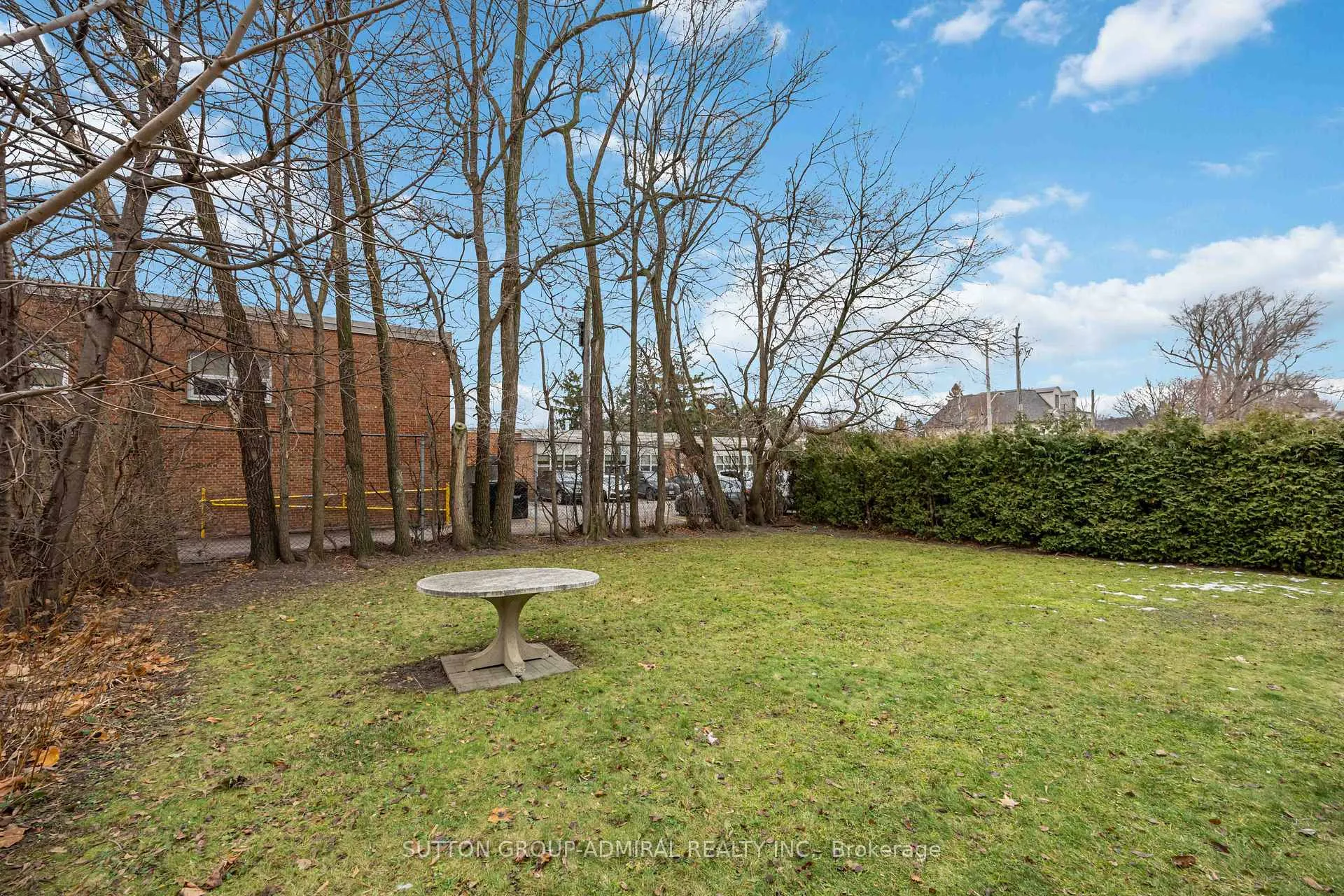 Photo 9 of 31 Dell Park Avenue, Toronto, Englemount-Lawrence — HOMEH
