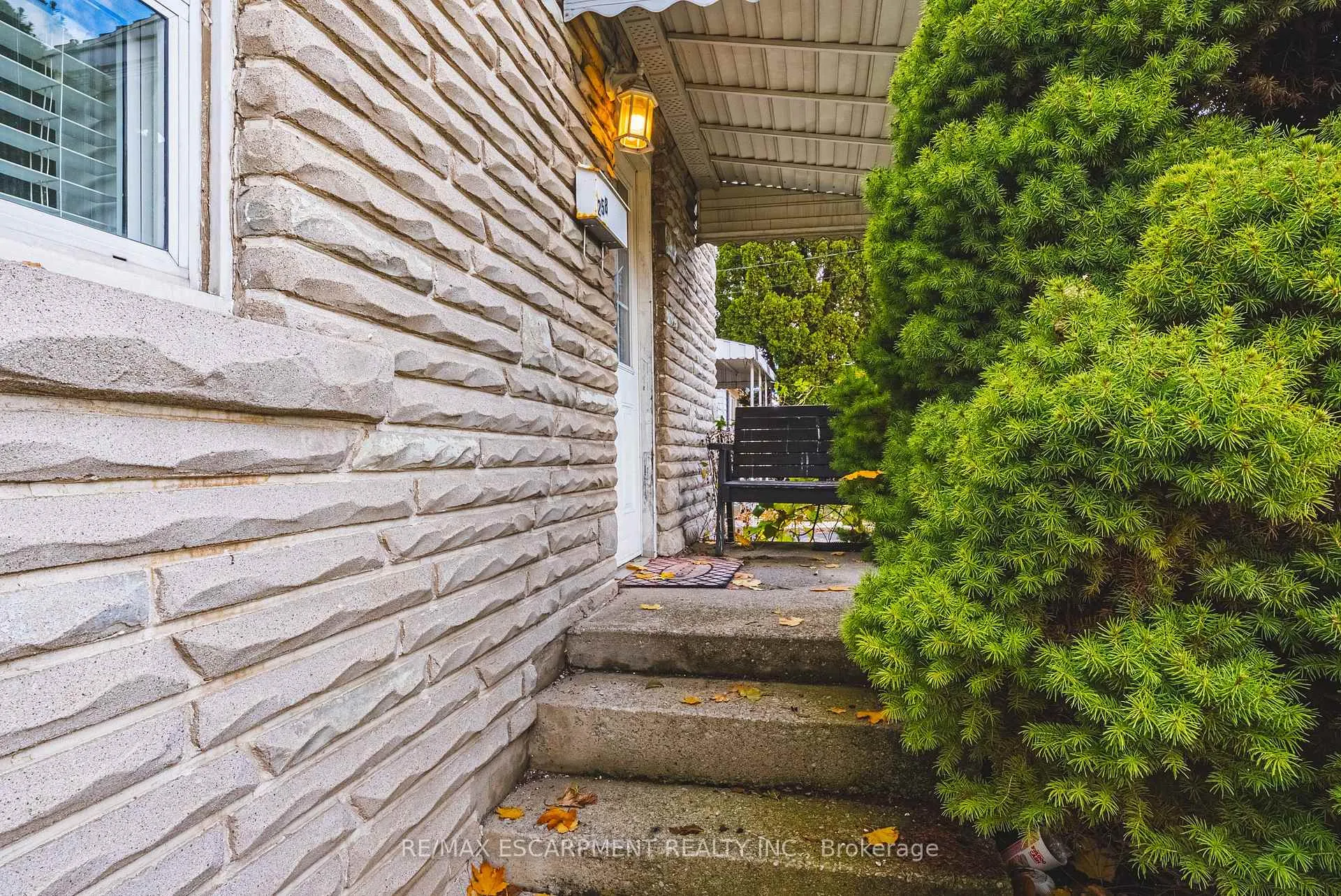 Photo 25 of 258 West 19th Street, Hamilton, Buchanan — HOMEH