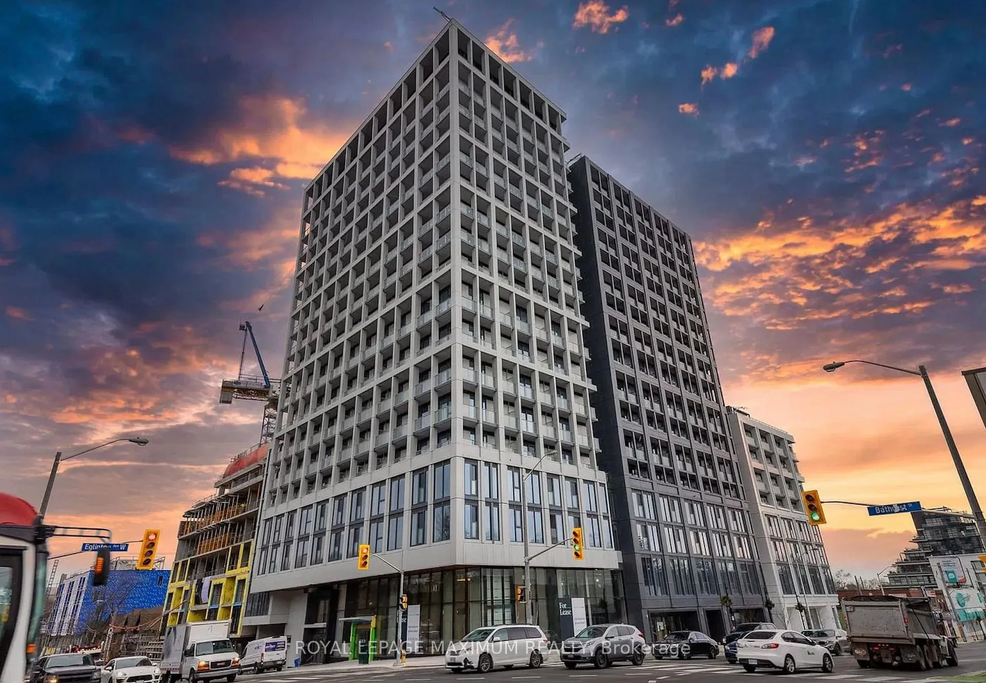 Front of Unit 201, 2020 Bathurst Street