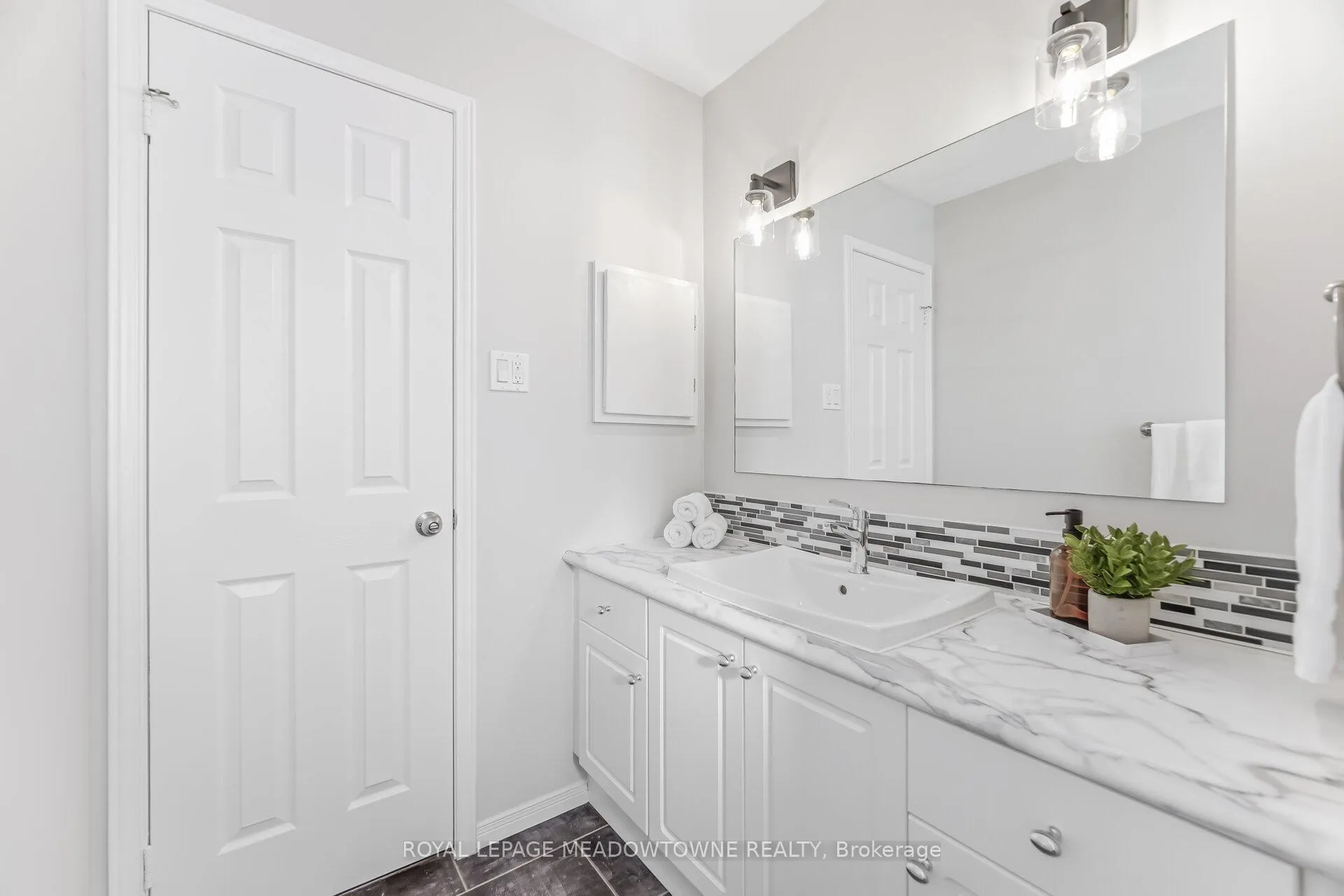 Photo 26 of 245 Queen Street, Guelph/Eramosa, Rockwood — HOMEH