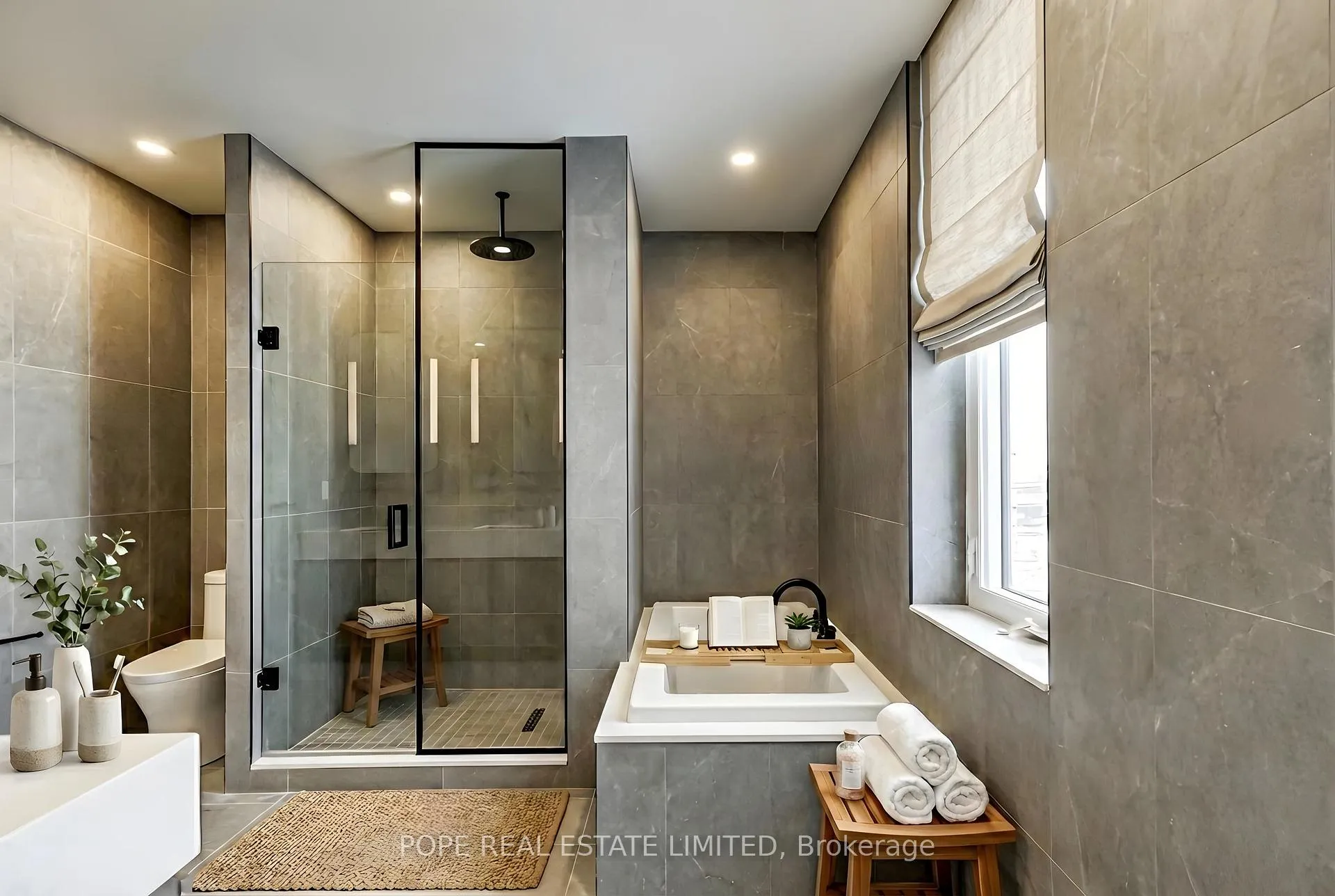 Photo 9 of Unit 1601, 1050 Eastern Avenue, Toronto, Greenwood-Coxwell — HOMEH
