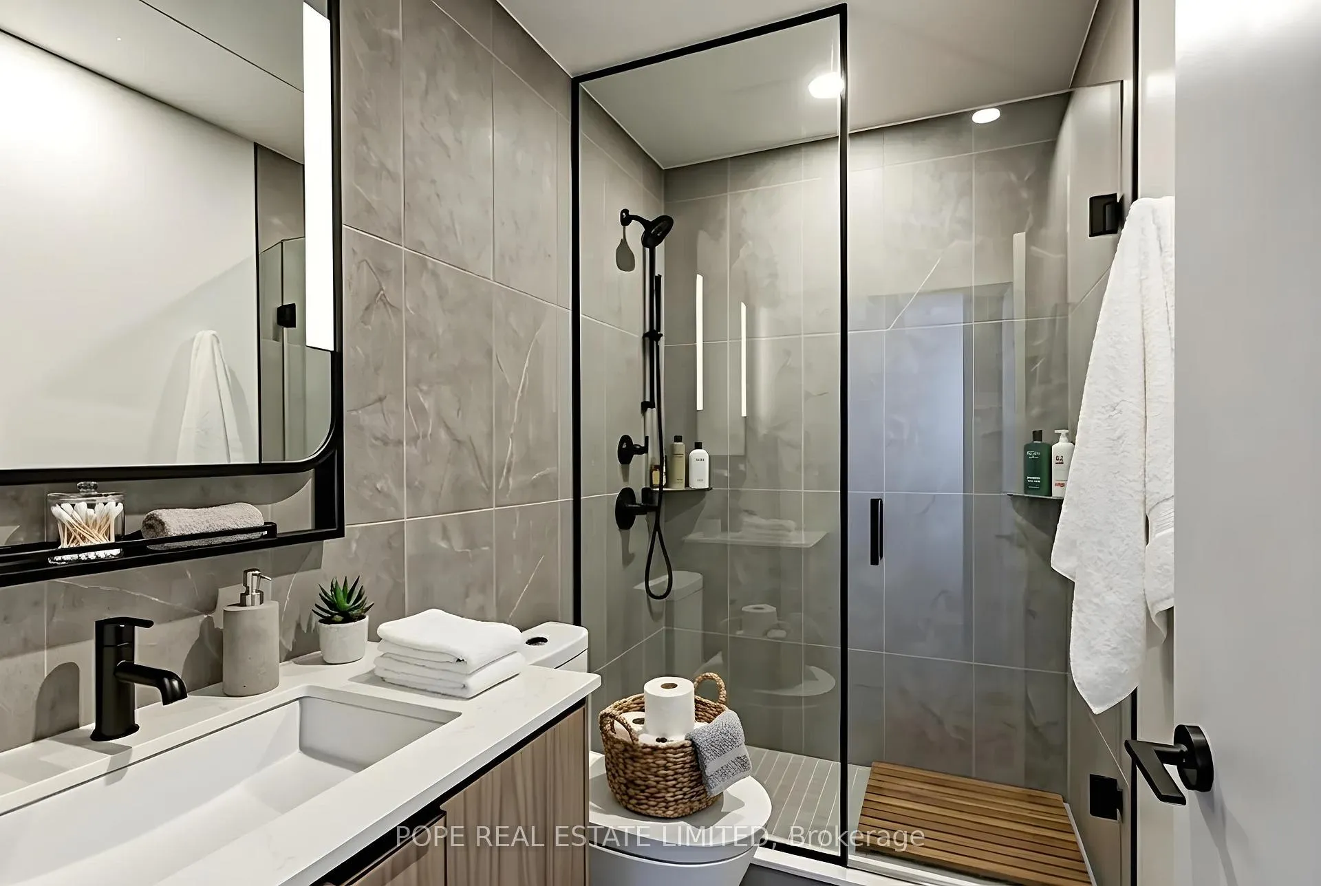 Photo 11 of Unit 1601, 1050 Eastern Avenue, Toronto, Greenwood-Coxwell — HOMEH