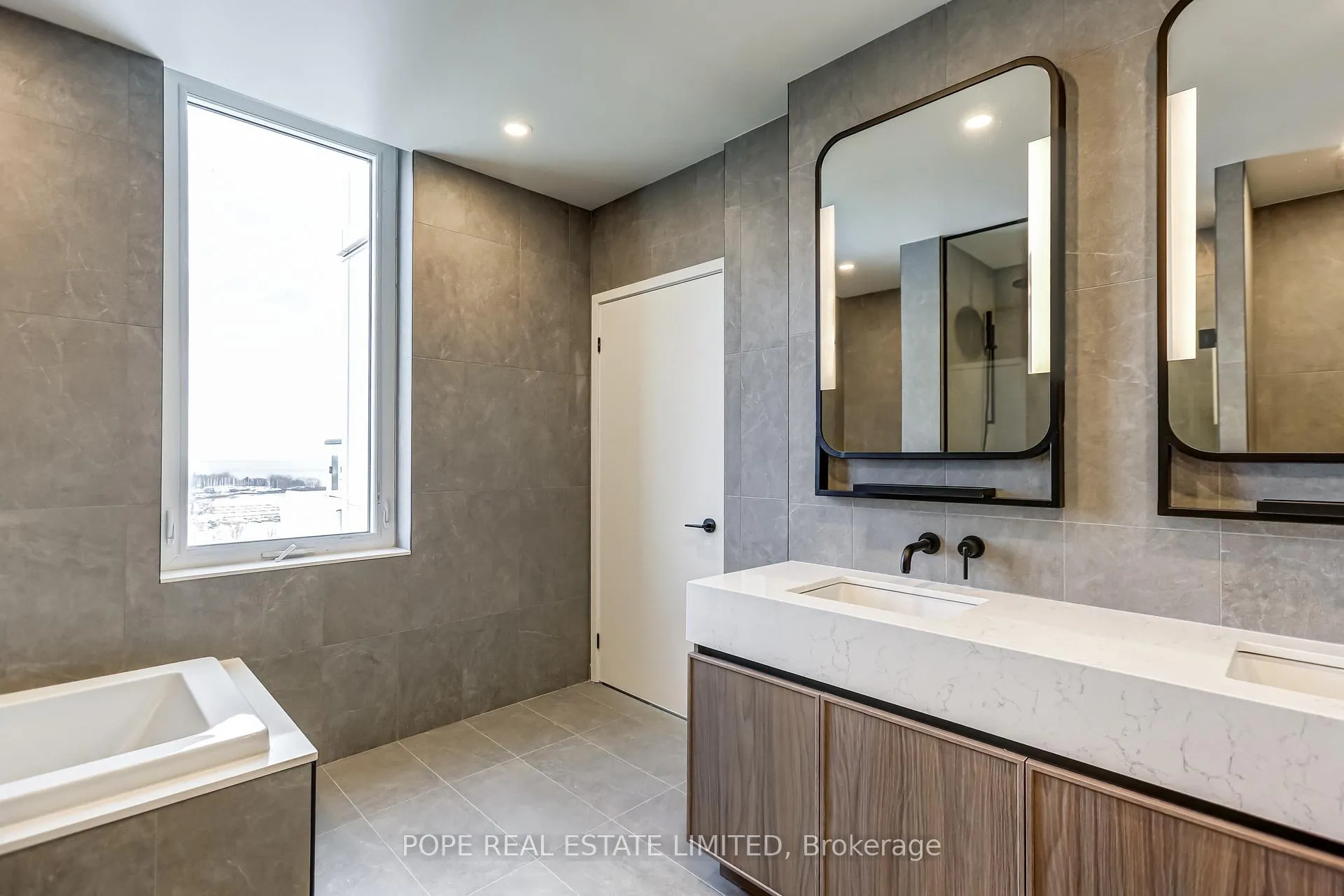 Photo 38 of Unit 1601, 1050 Eastern Avenue, Toronto, Greenwood-Coxwell — HOMEH
