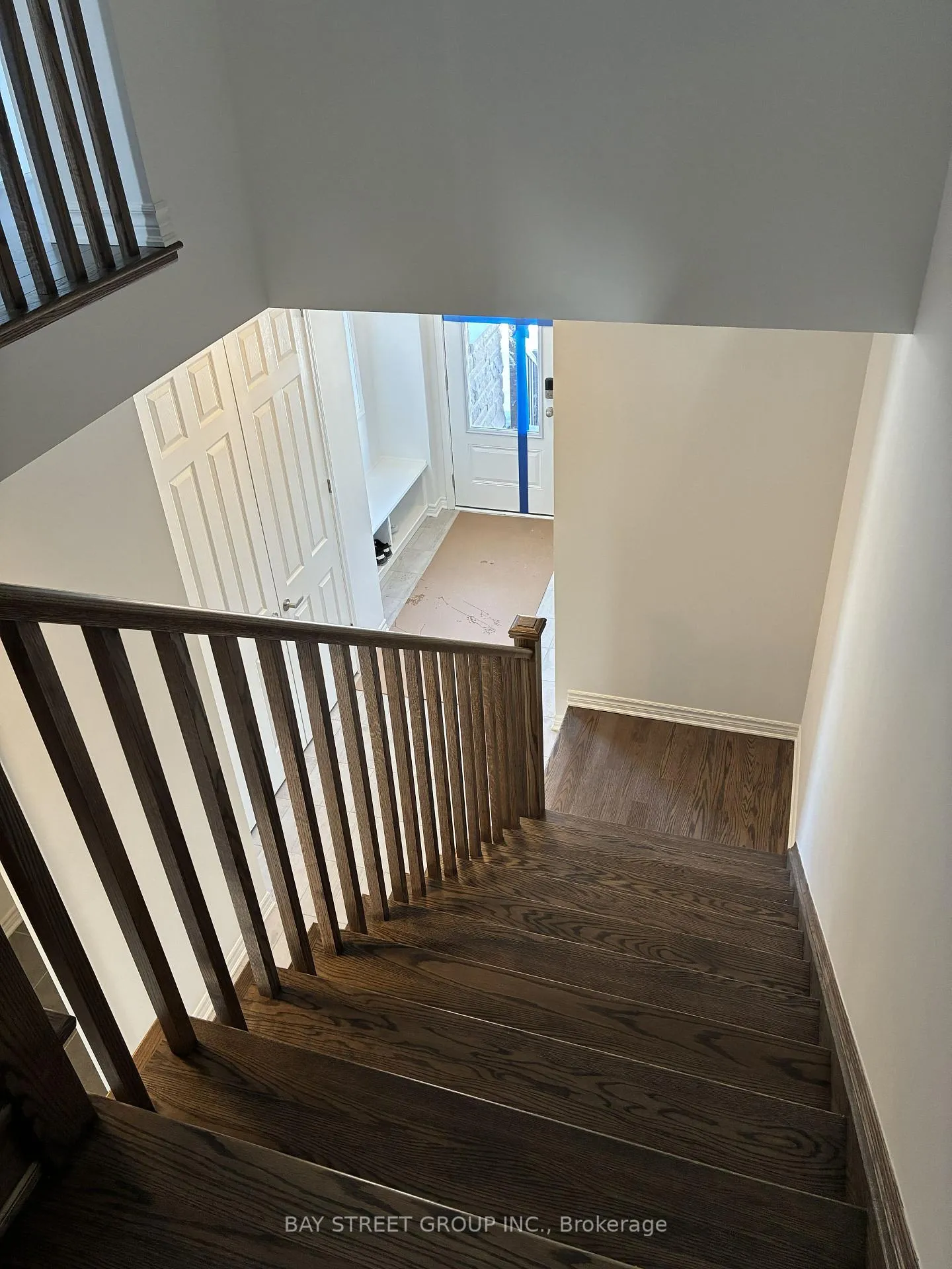 Photo 7 of 9 Moss Drive E, Markham, Rural Markham — HOMEH