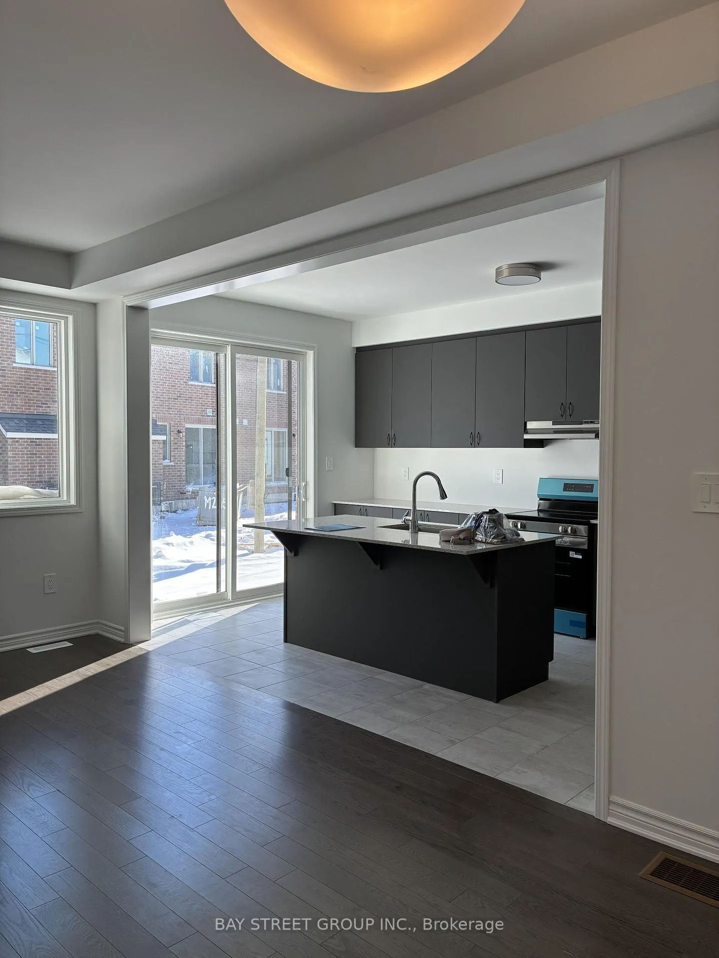 Photo 9 of 9 Moss Drive E, Markham, Rural Markham — HOMEH