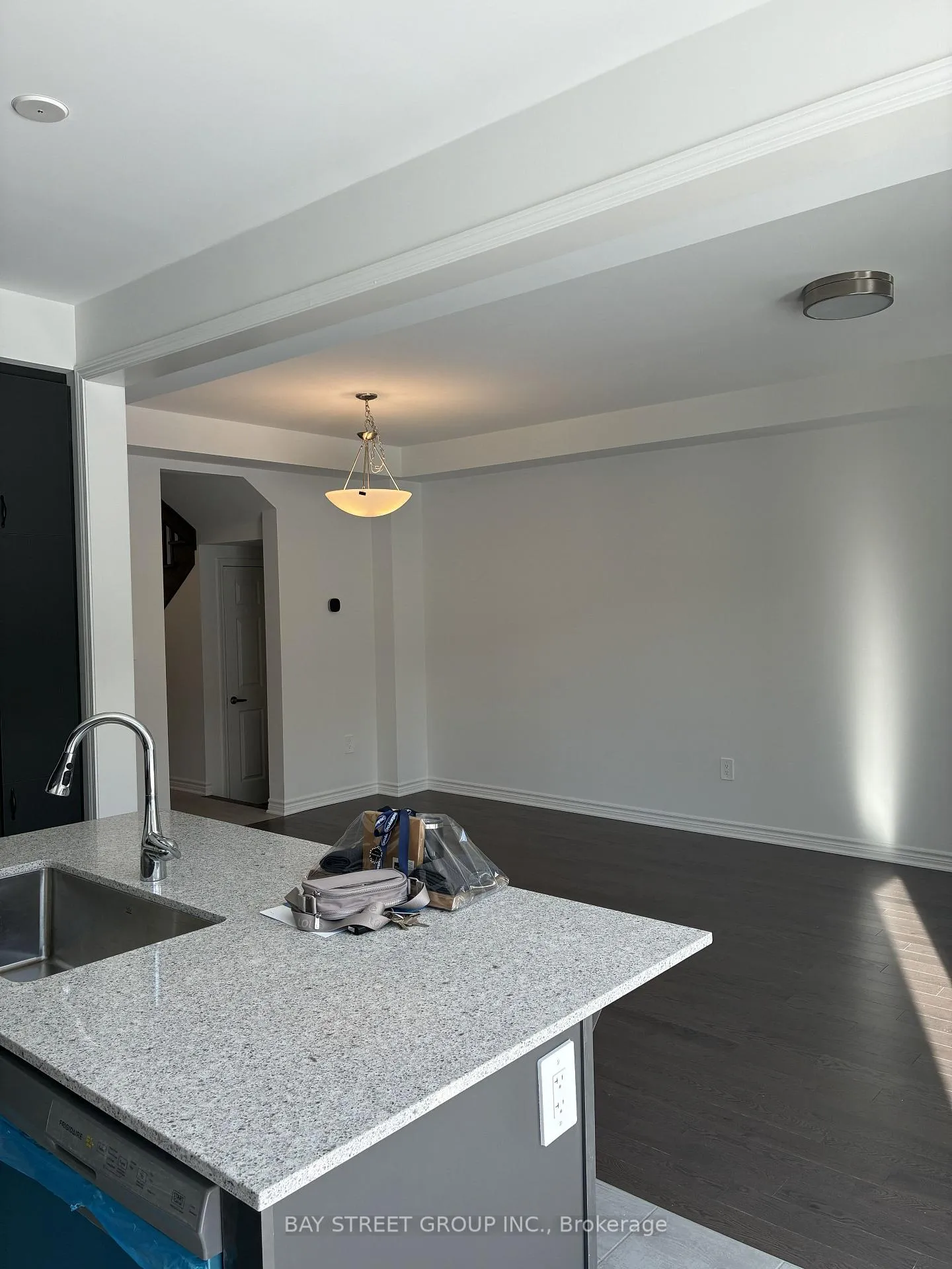 Photo 15 of 9 Moss Drive E, Markham, Rural Markham — HOMEH