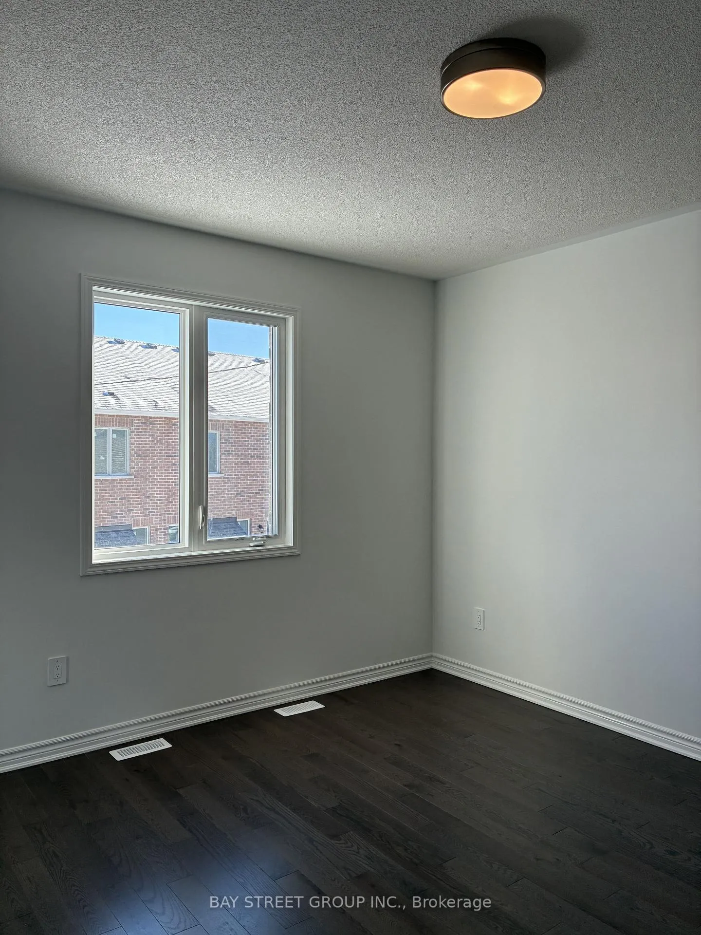 Photo 20 of 9 Moss Drive E, Markham, Rural Markham — HOMEH