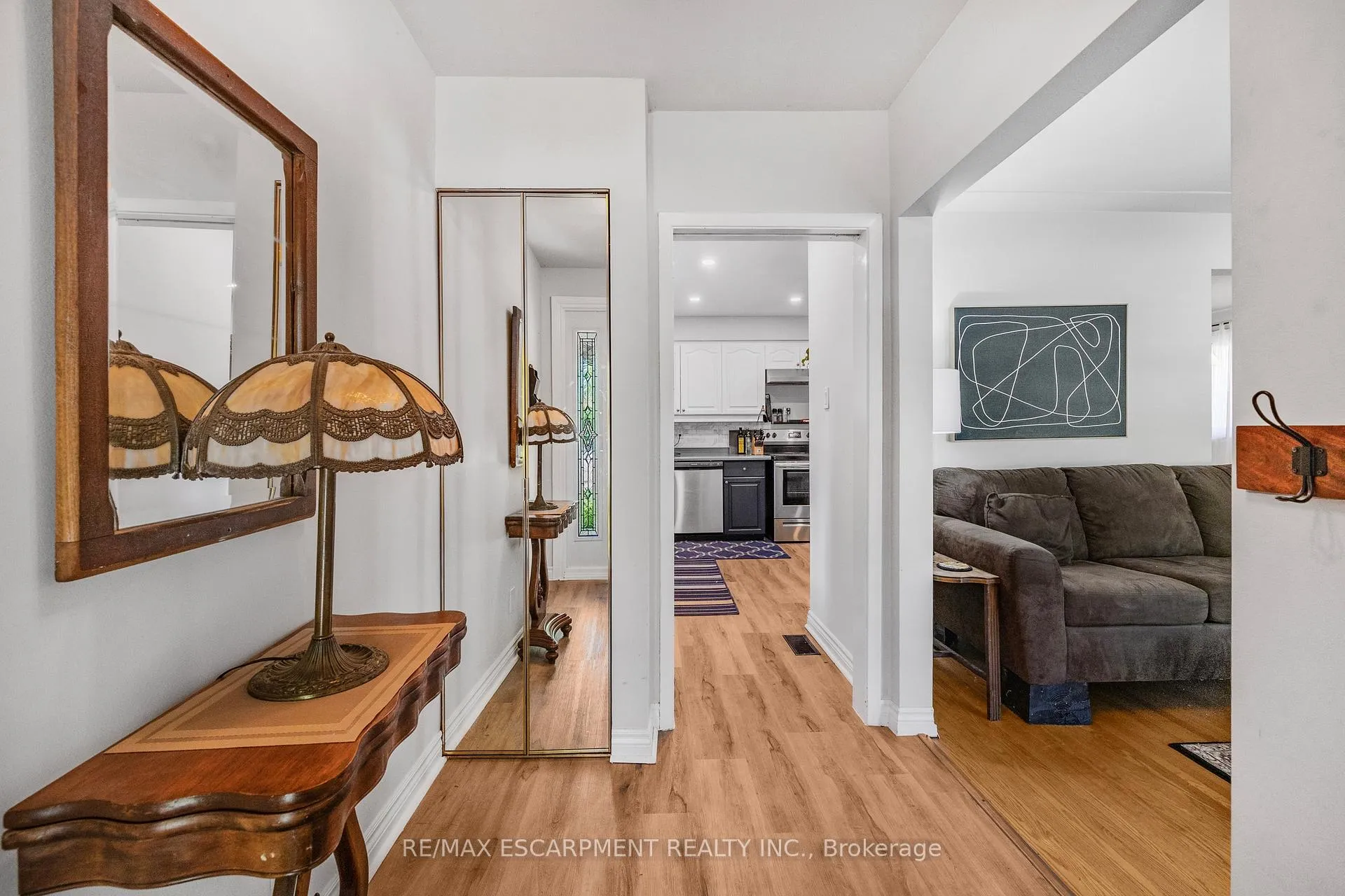 Photo 5 of 172 Old Ancaster Road, Hamilton, Dundas — HOMEH