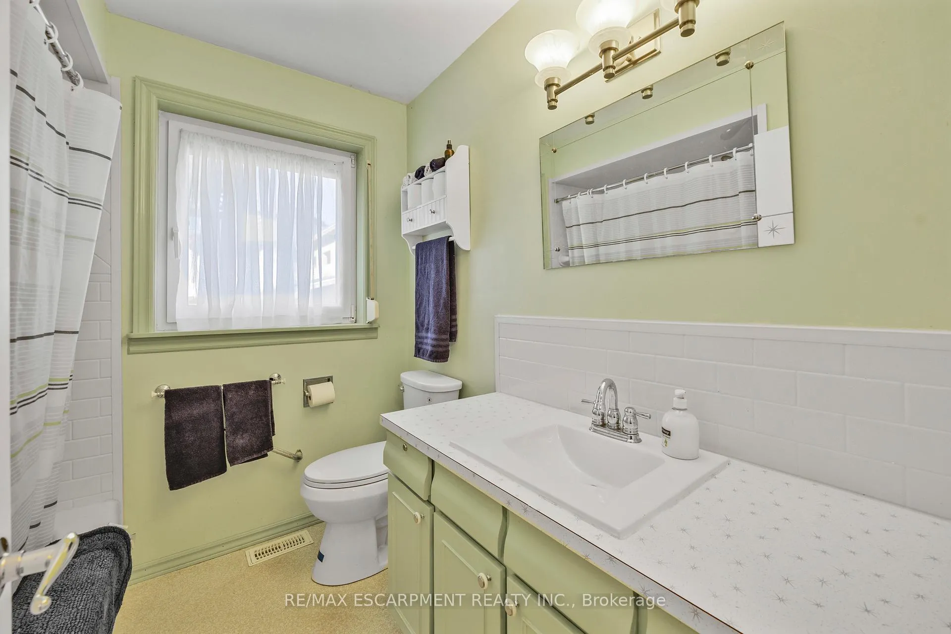 Photo 16 of 172 Old Ancaster Road, Hamilton, Dundas — HOMEH