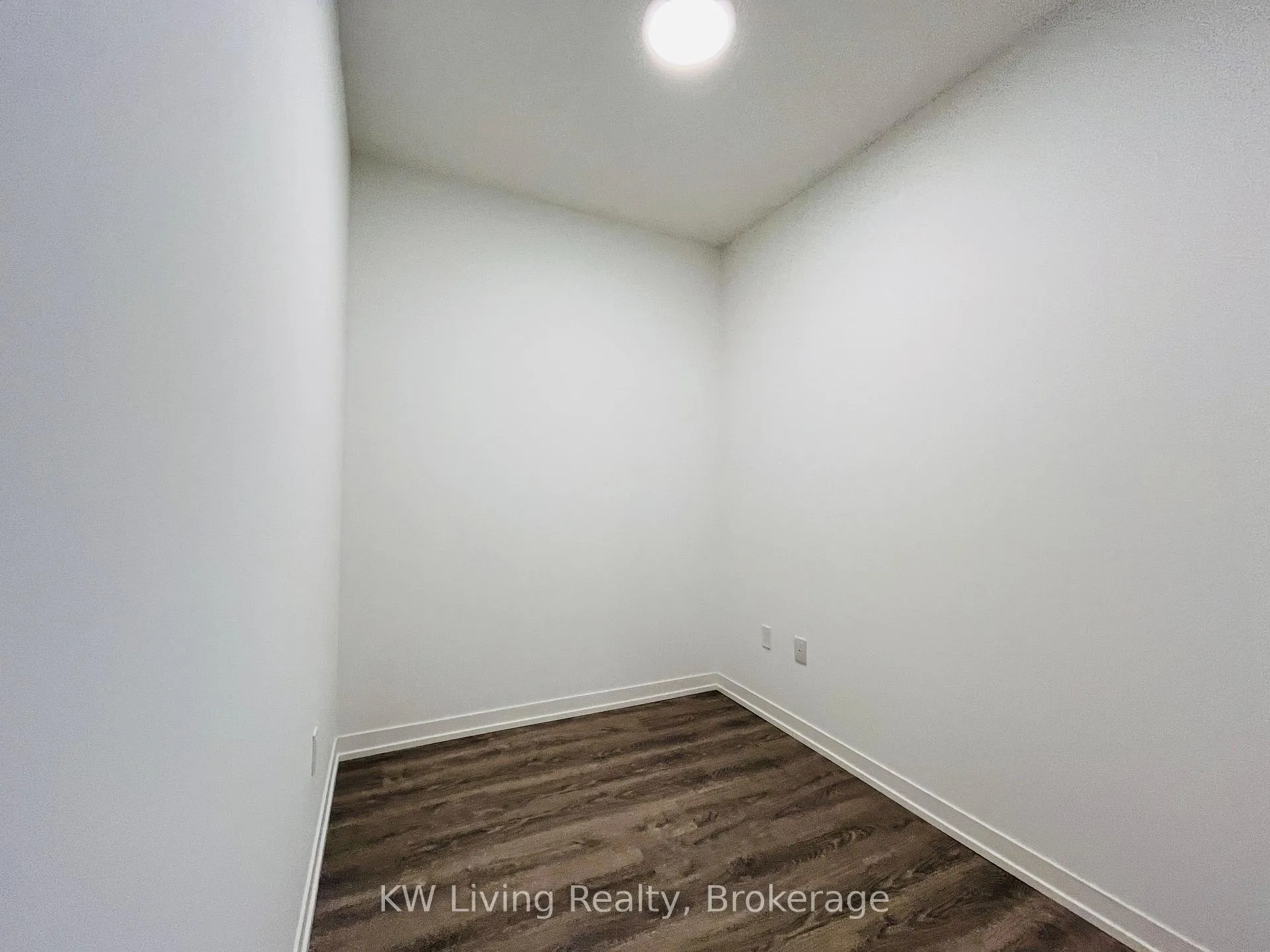 Photo 5 of Unit 5307, 8 Interchange Way, Vaughan, Vaughan Corporate Centre — HOMEH
