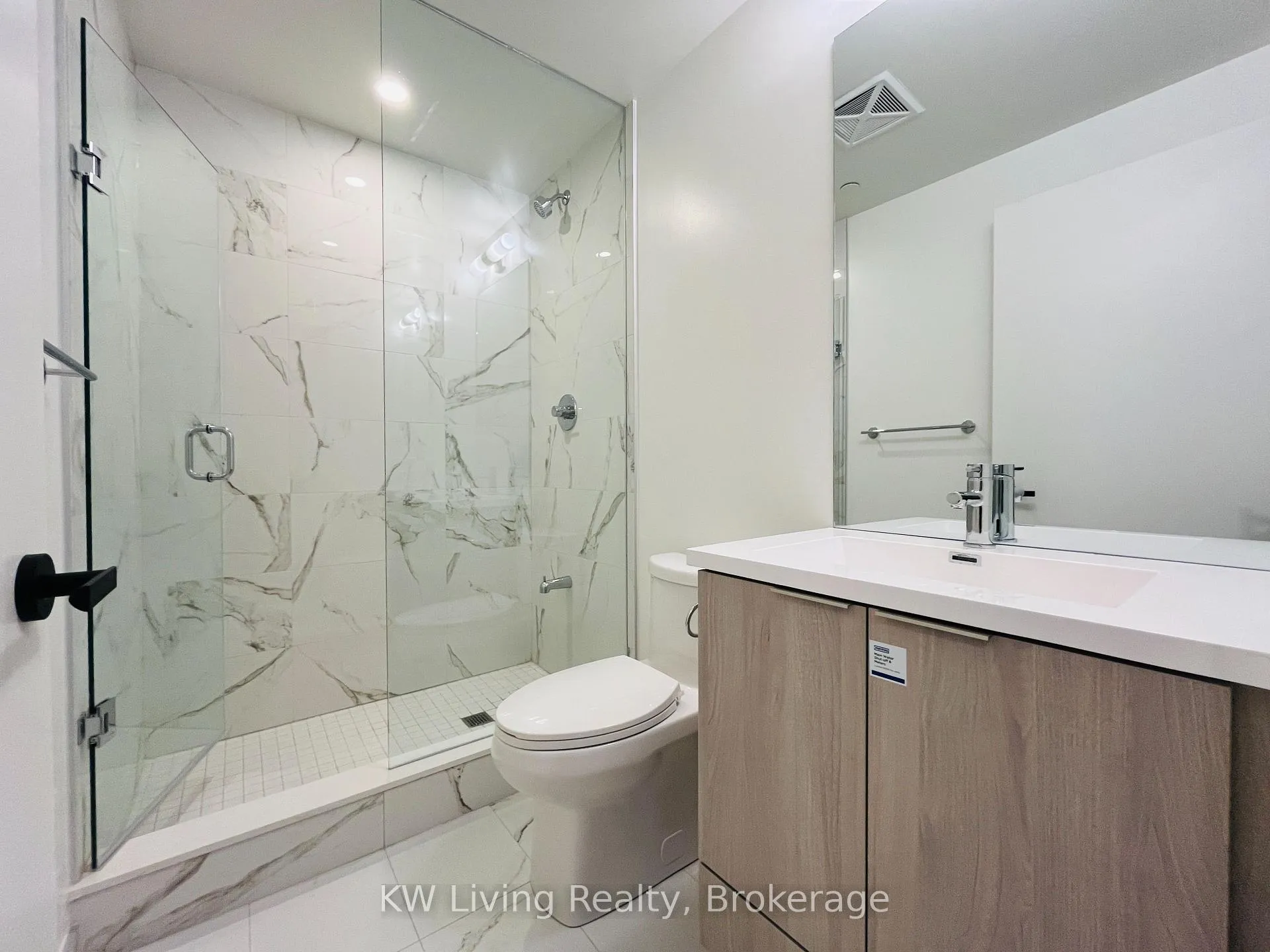 Photo 6 of Unit 5307, 8 Interchange Way, Vaughan, Vaughan Corporate Centre — HOMEH
