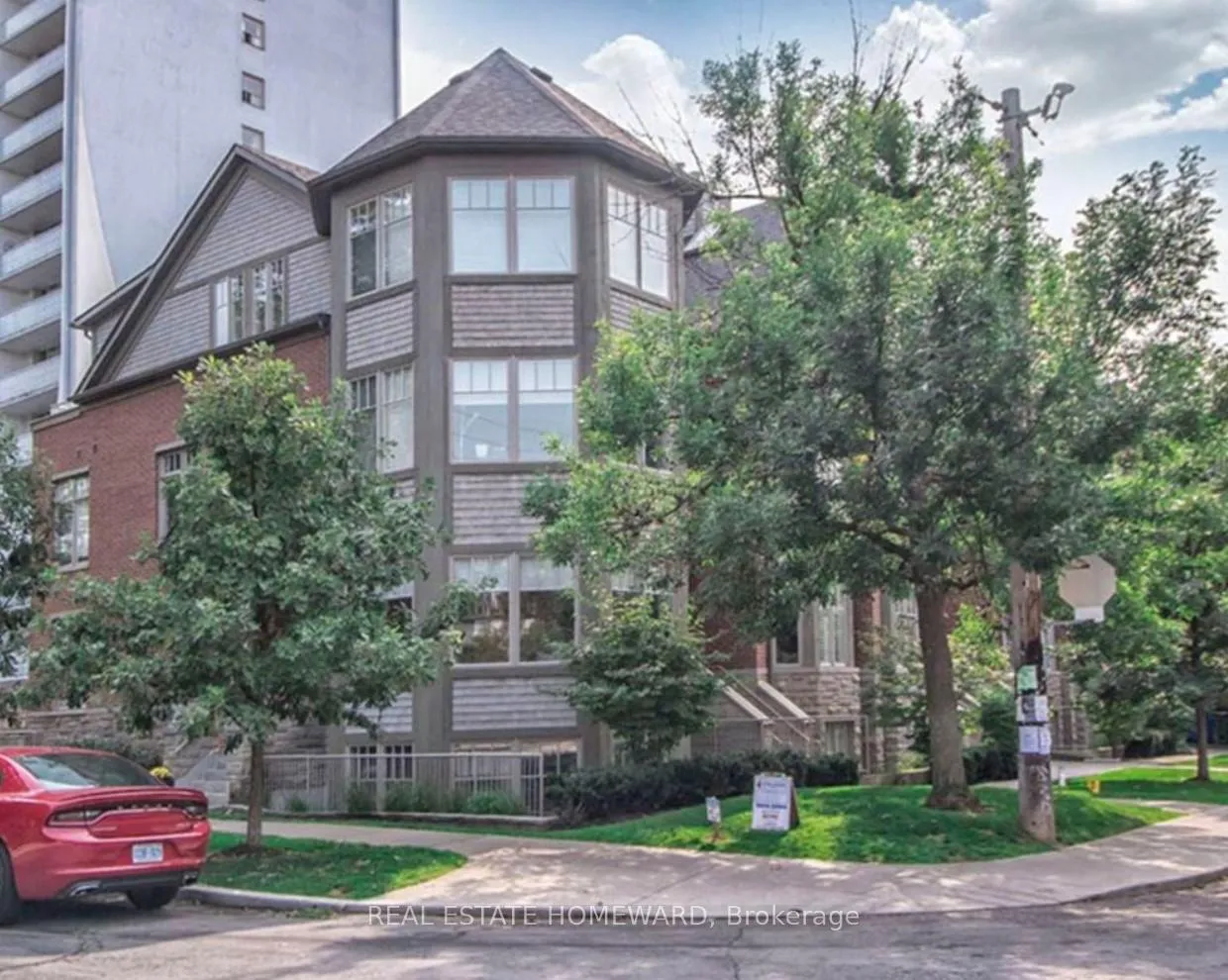 Photo 19 of 111A Bernard Avenue, Toronto, The Annex — HOMEH