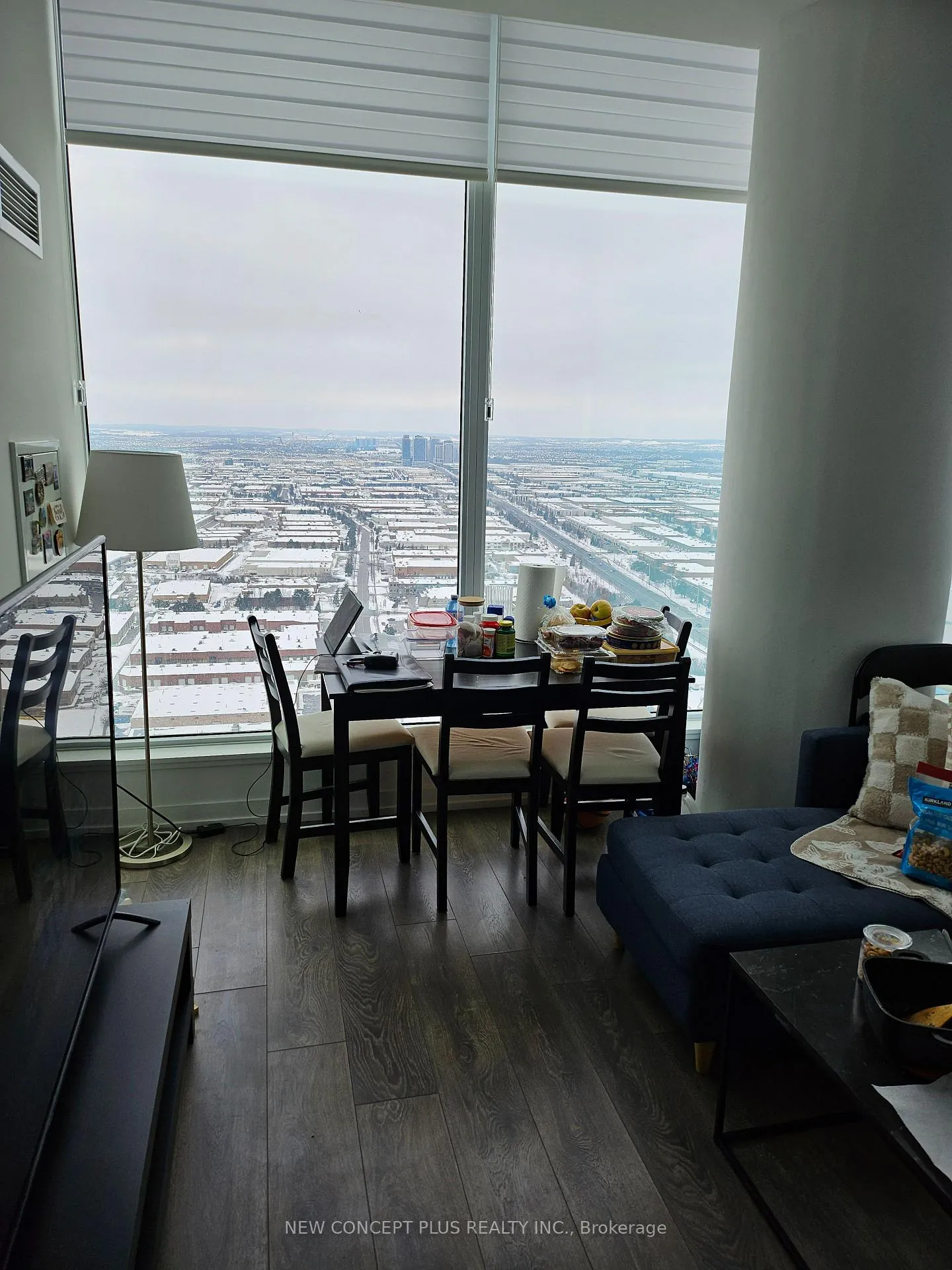 Photo 4 of Unit 4502, 950 Portage Parkway, Vaughan, Vaughan Corporate Centre — HOMEH