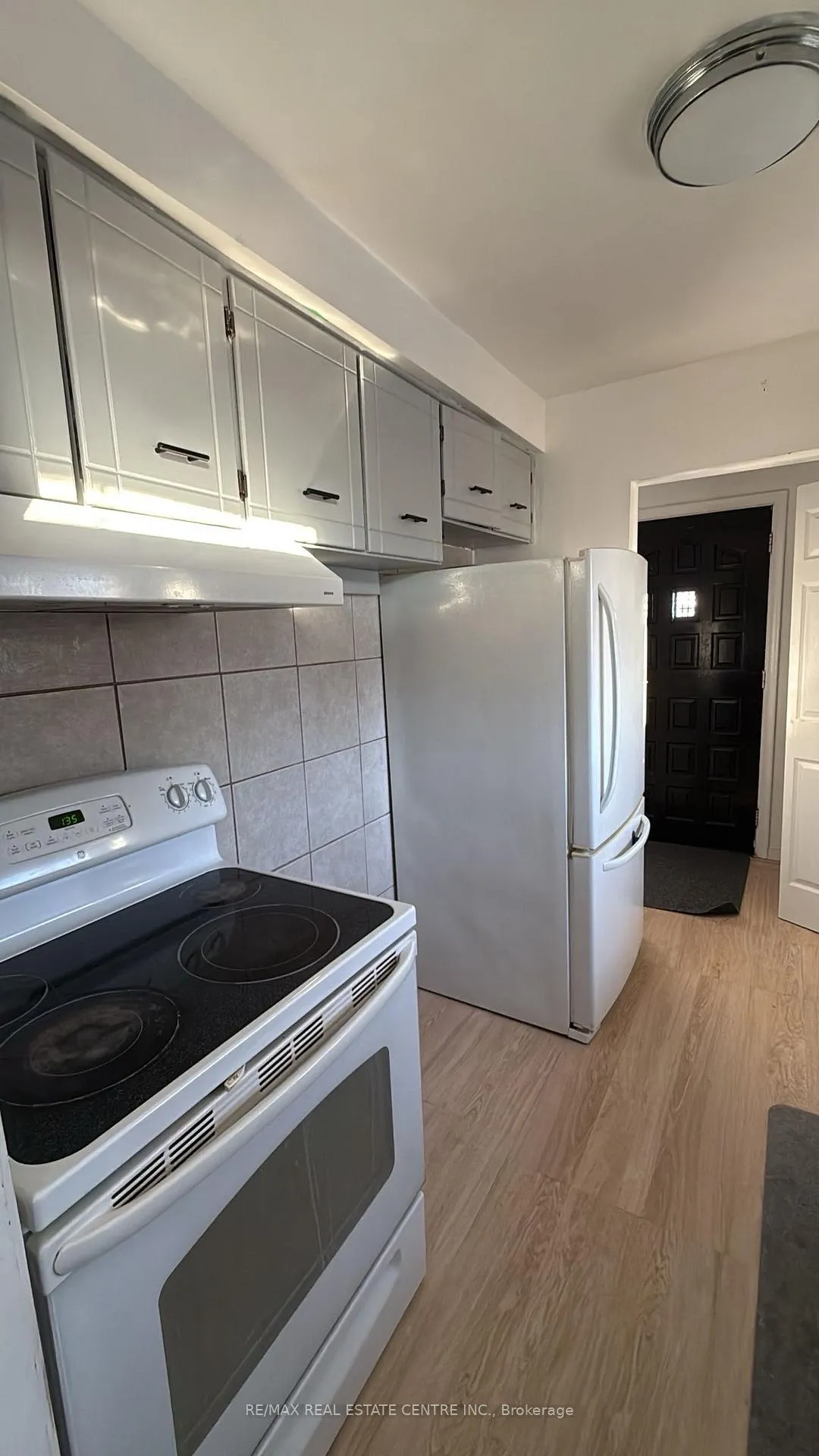 Photo 8 of 55 Yorkdale Drive, Hamilton, Stoney Creek Mountain — HOMEH