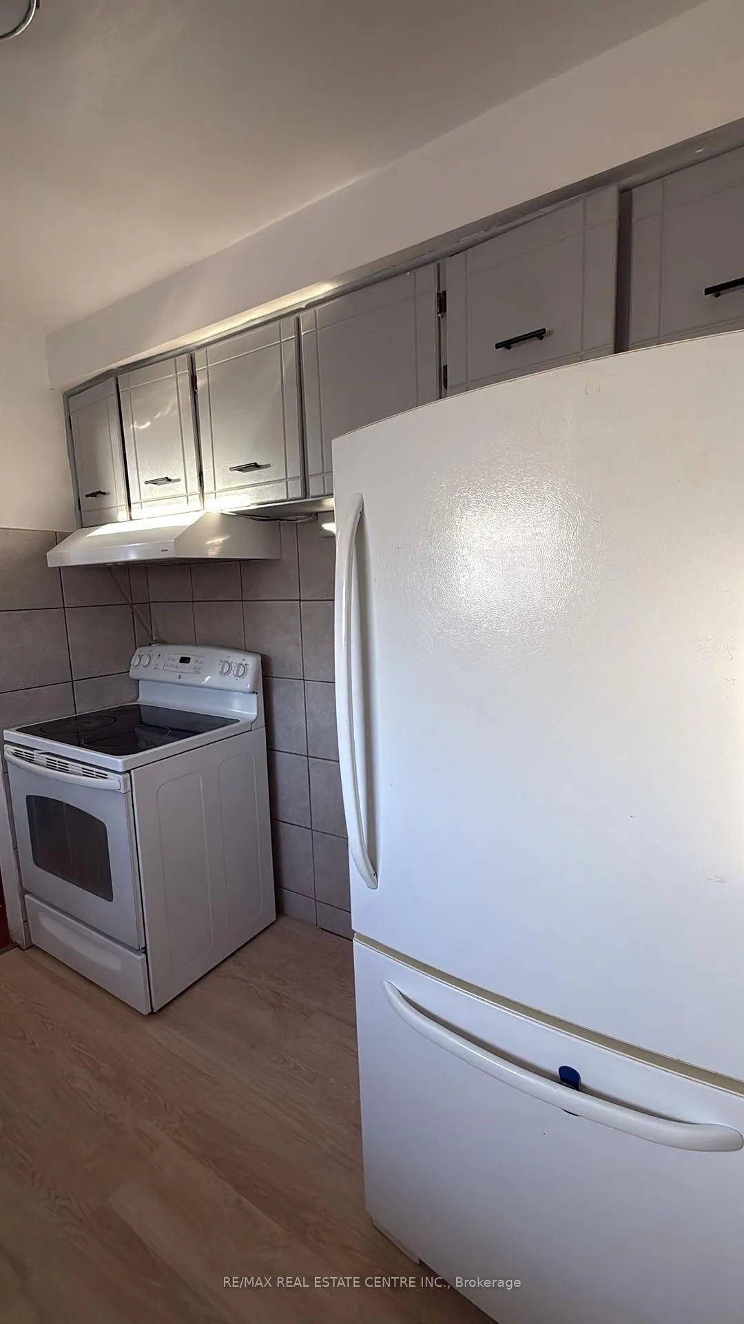 Photo 13 of 55 Yorkdale Drive, Hamilton, Stoney Creek Mountain — HOMEH