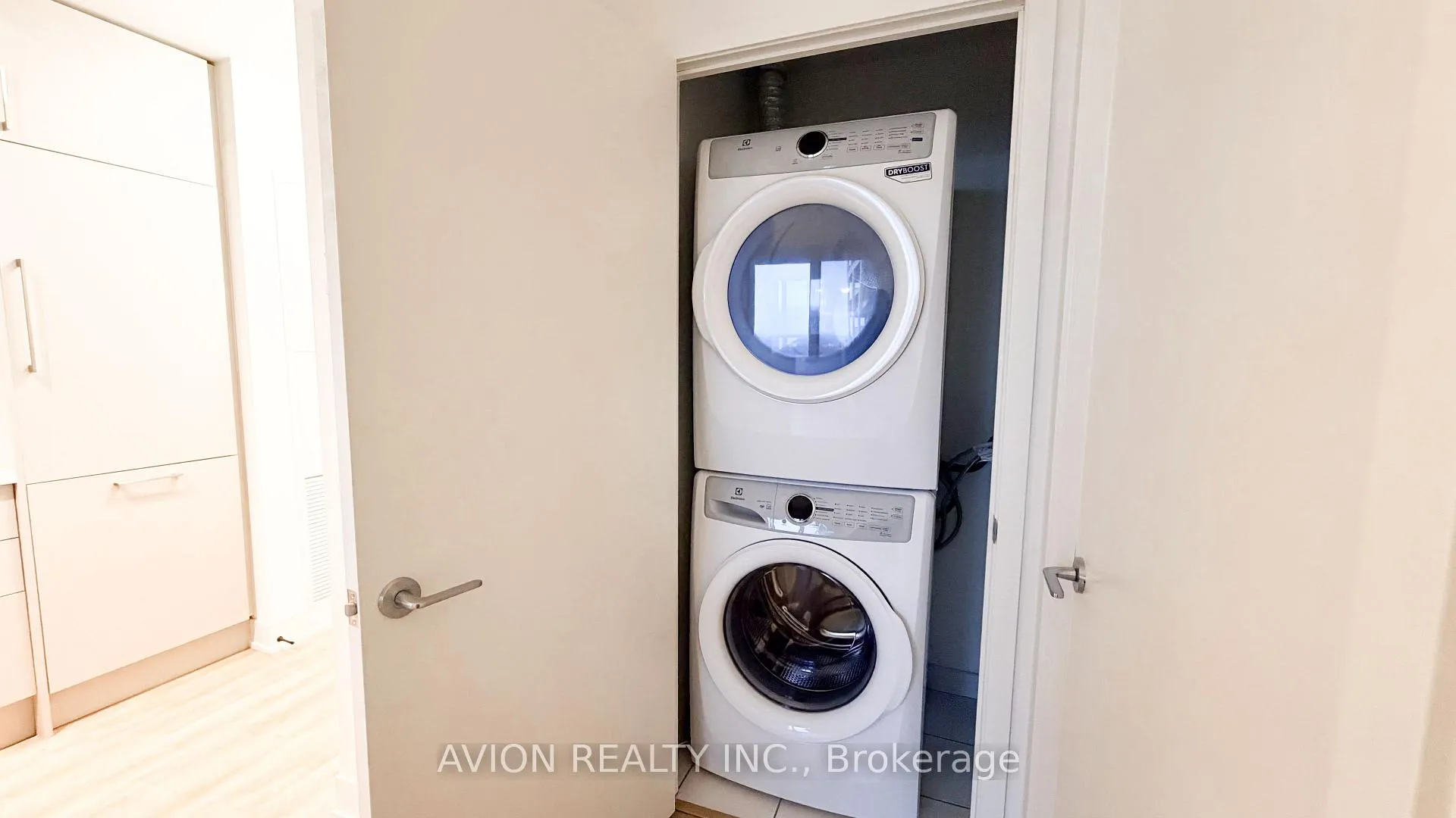 Photo 15 of Unit 1903, 38 Andre De Grasse Street, Markham, Unionville — HOMEH