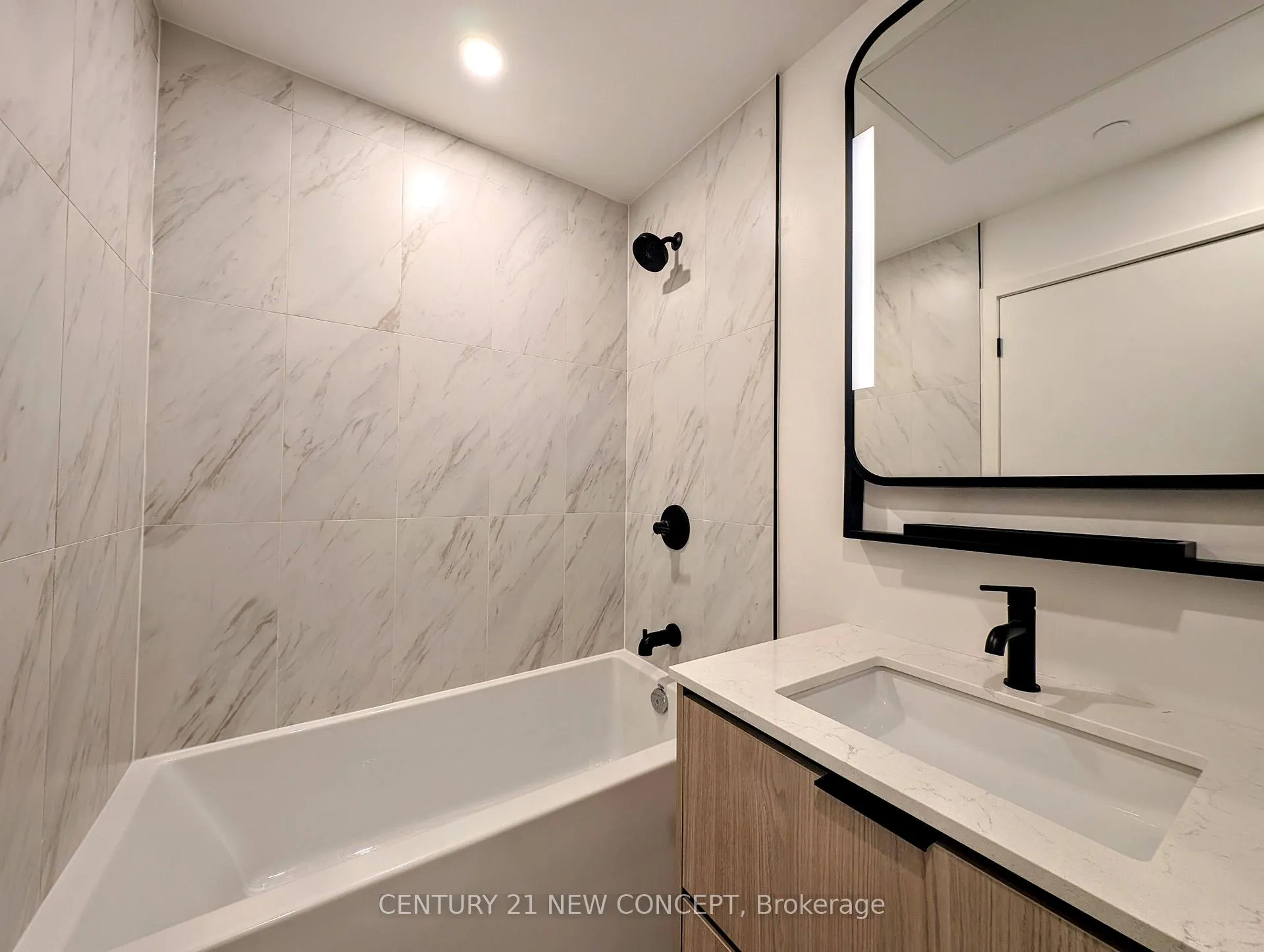 Photo 3 of Unit 1009, 1050 Eastern Avenue, Toronto, The Beaches — HOMEH