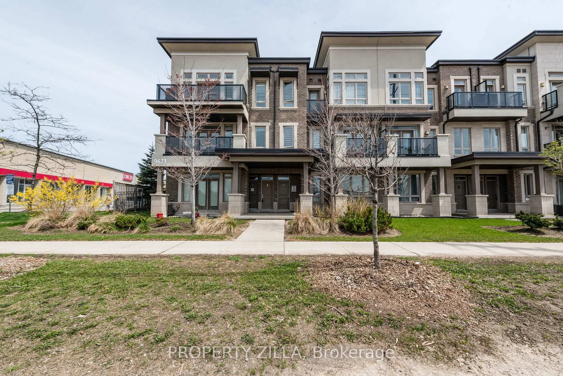 Photo 1 of Unit 2, 9621 Jane Street, Vaughan, Maple — HOMEH
