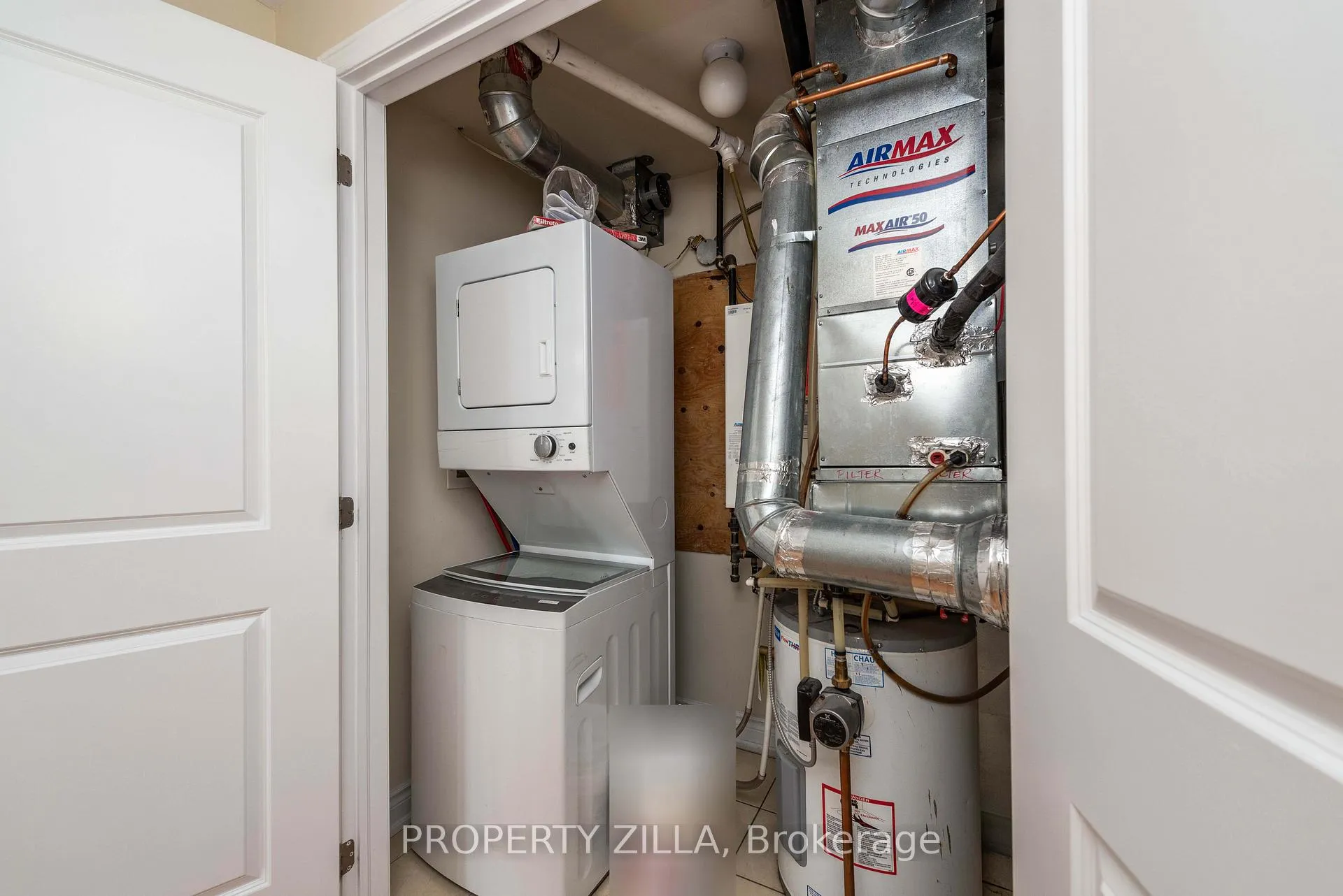 Photo 26 of Unit 2, 9621 Jane Street, Vaughan, Maple — HOMEH