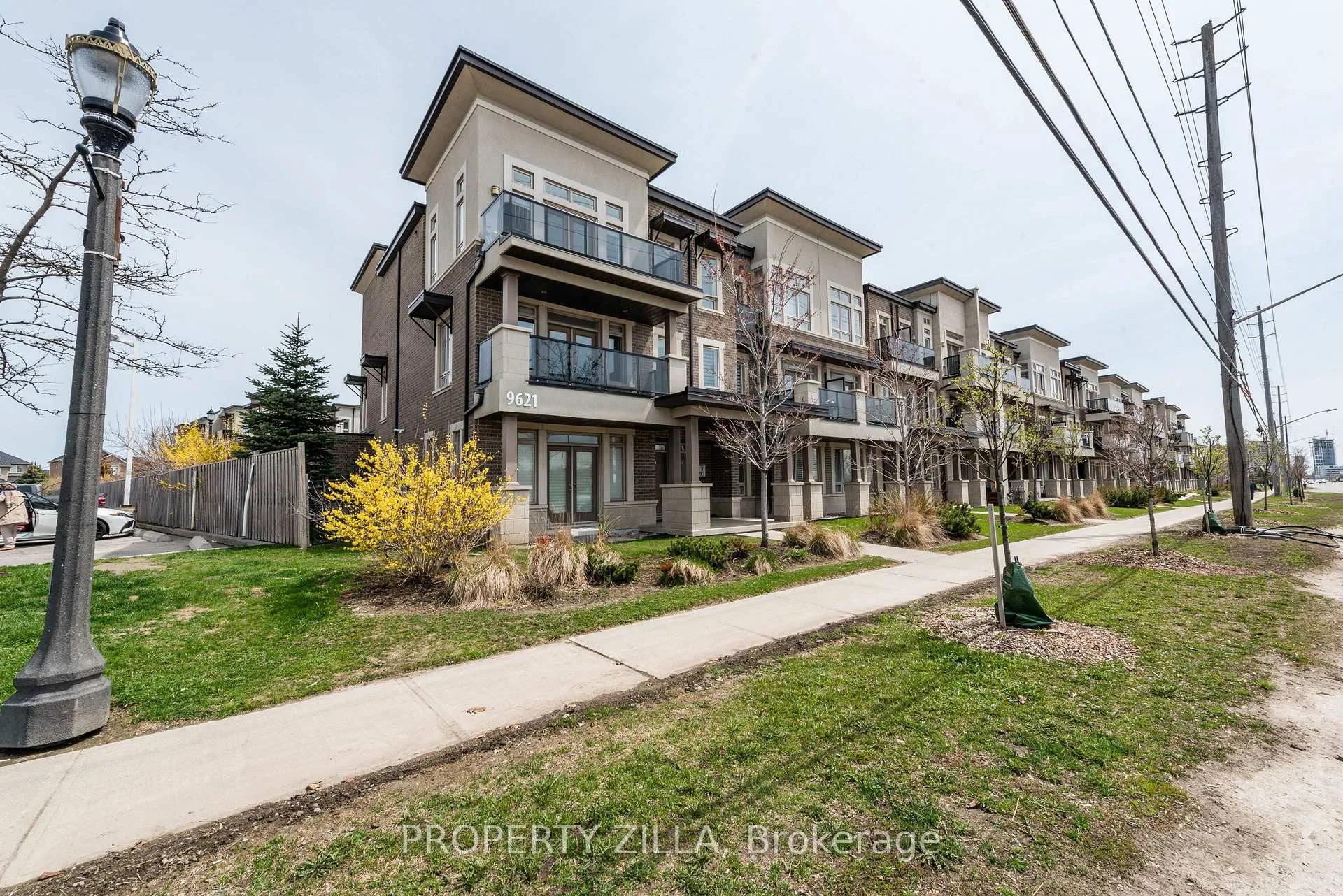 Photo 31 of Unit 2, 9621 Jane Street, Vaughan, Maple — HOMEH