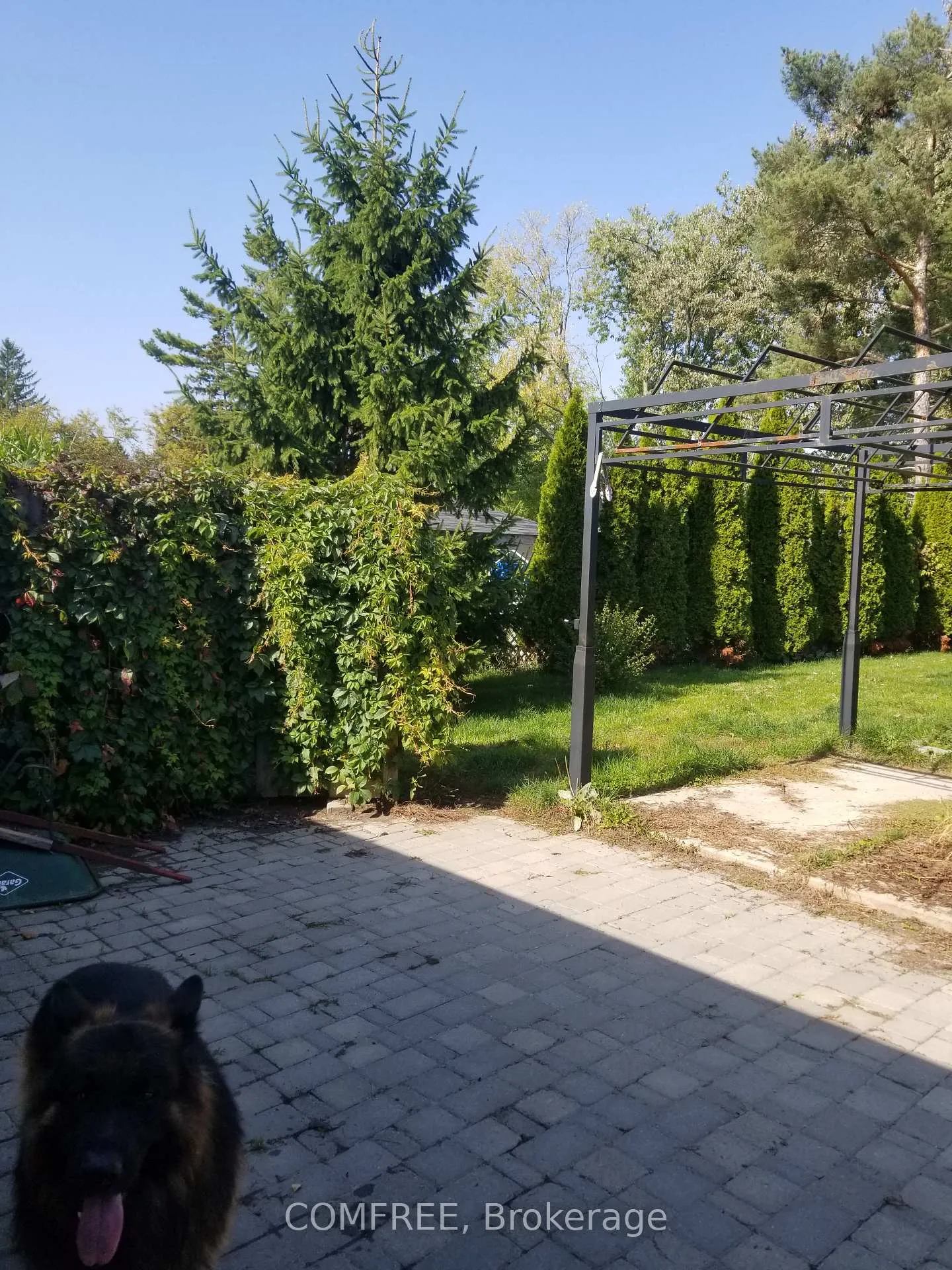 Photo 2 of 1978 Victoria Street, Innisfil, Stroud — HOMEH