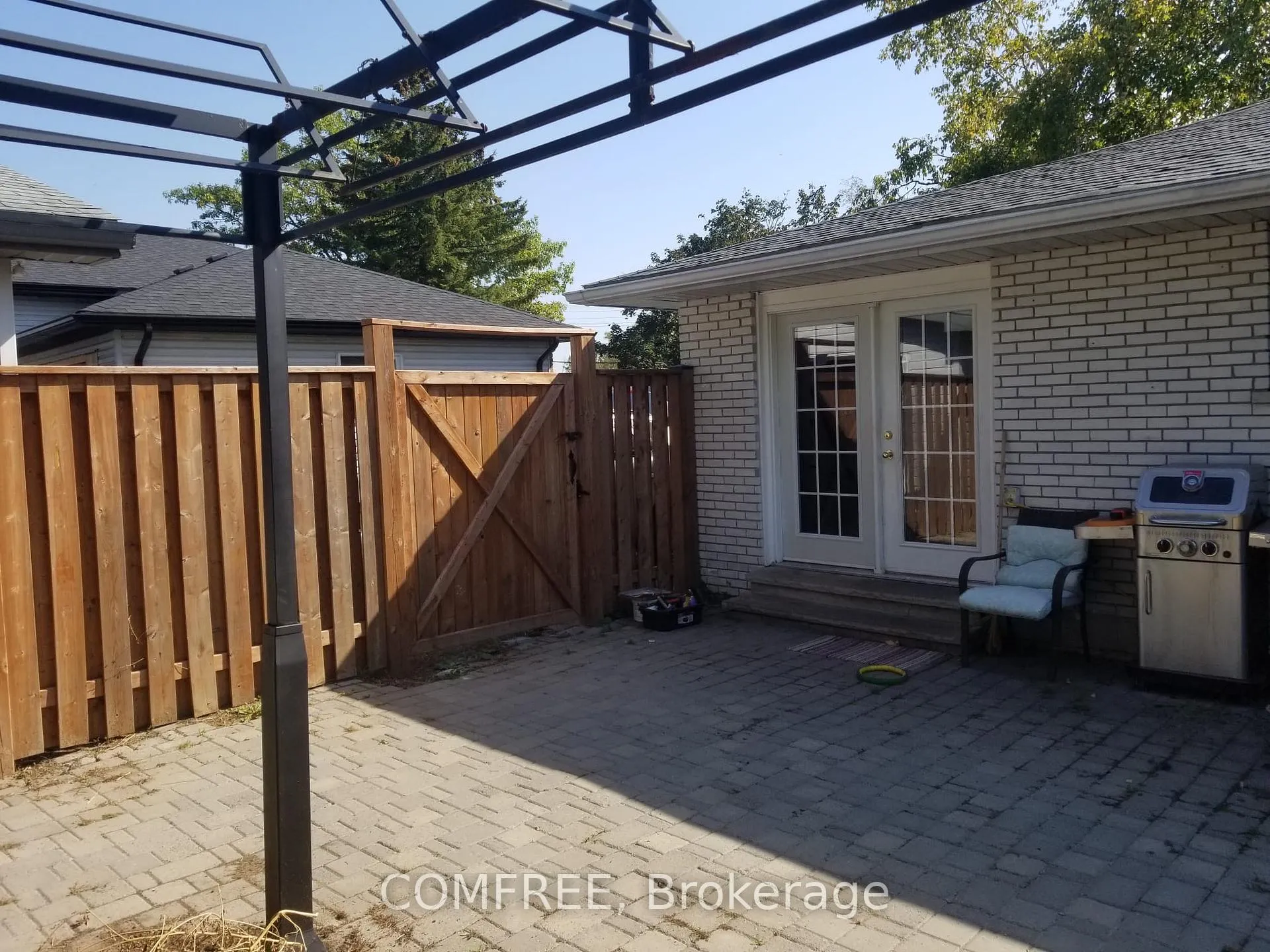 Photo 18 of 1978 Victoria Street, Innisfil, Stroud — HOMEH