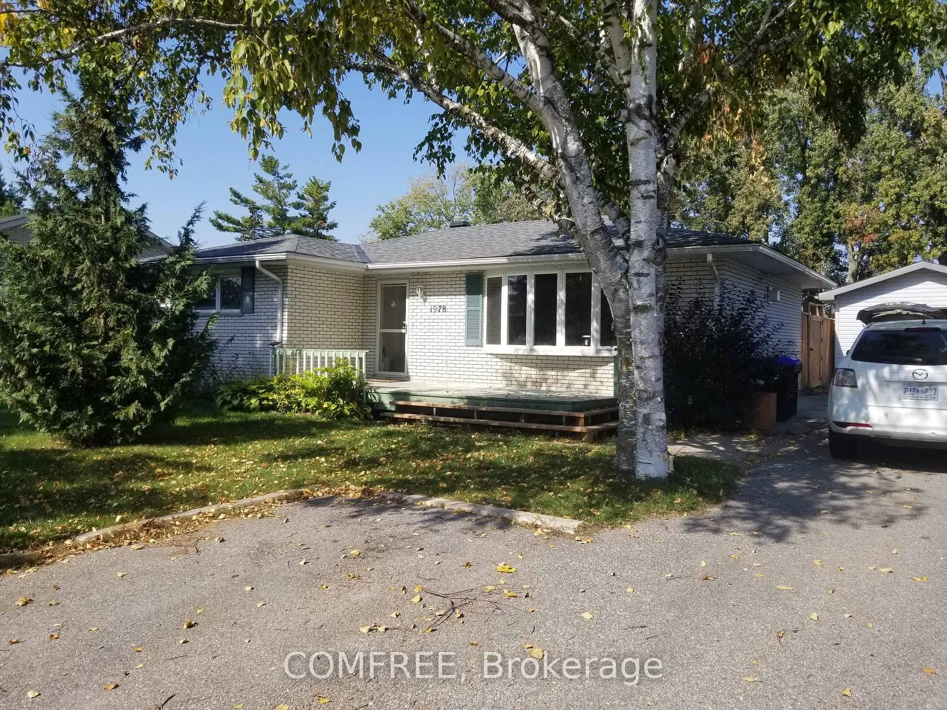 Photo 21 of 1978 Victoria Street, Innisfil, Stroud — HOMEH
