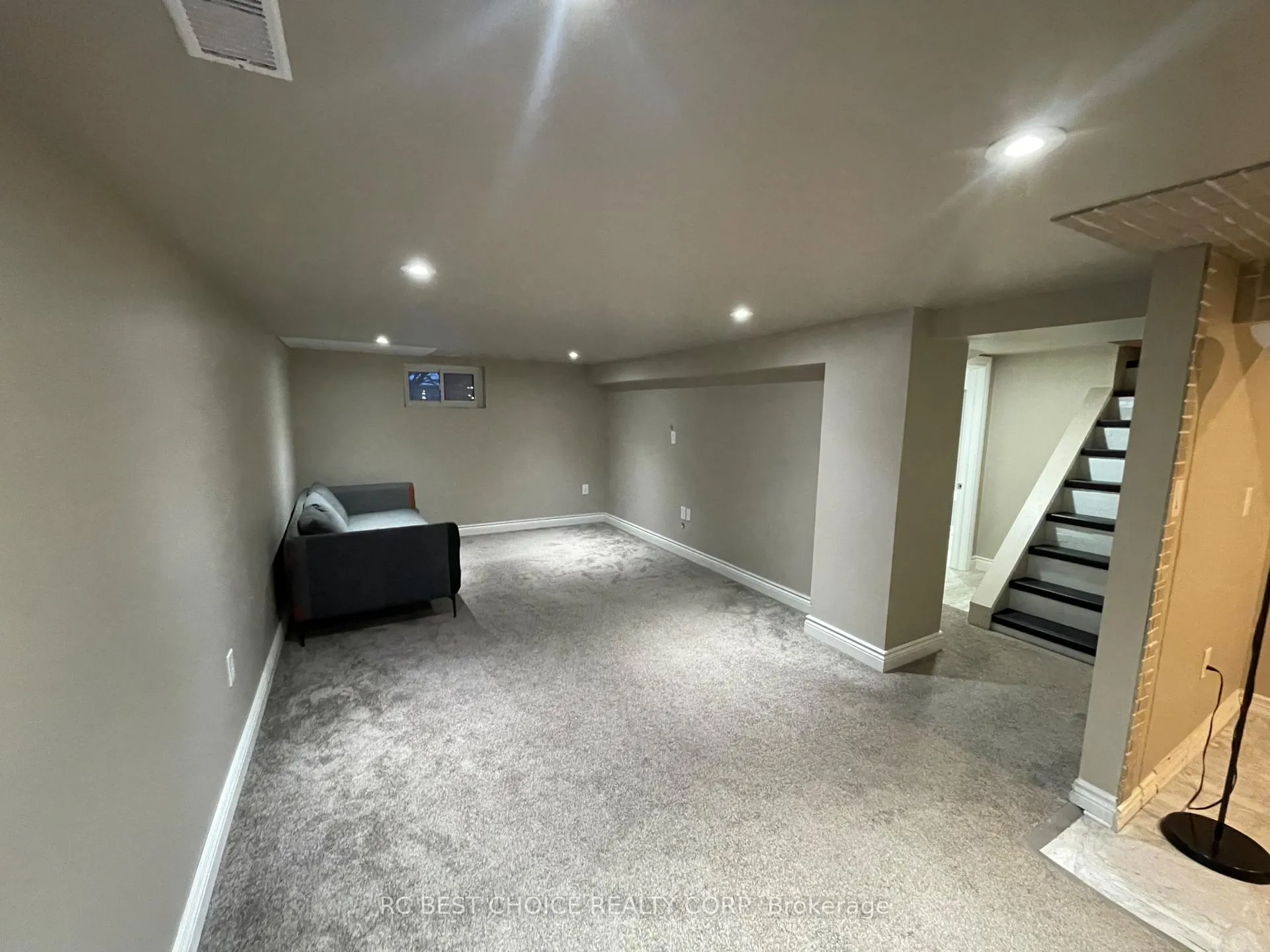 Photo 13 of Unit Lower (Basement), 345 Hawkridge Avenue, Hamilton, Yeoville — HOMEH