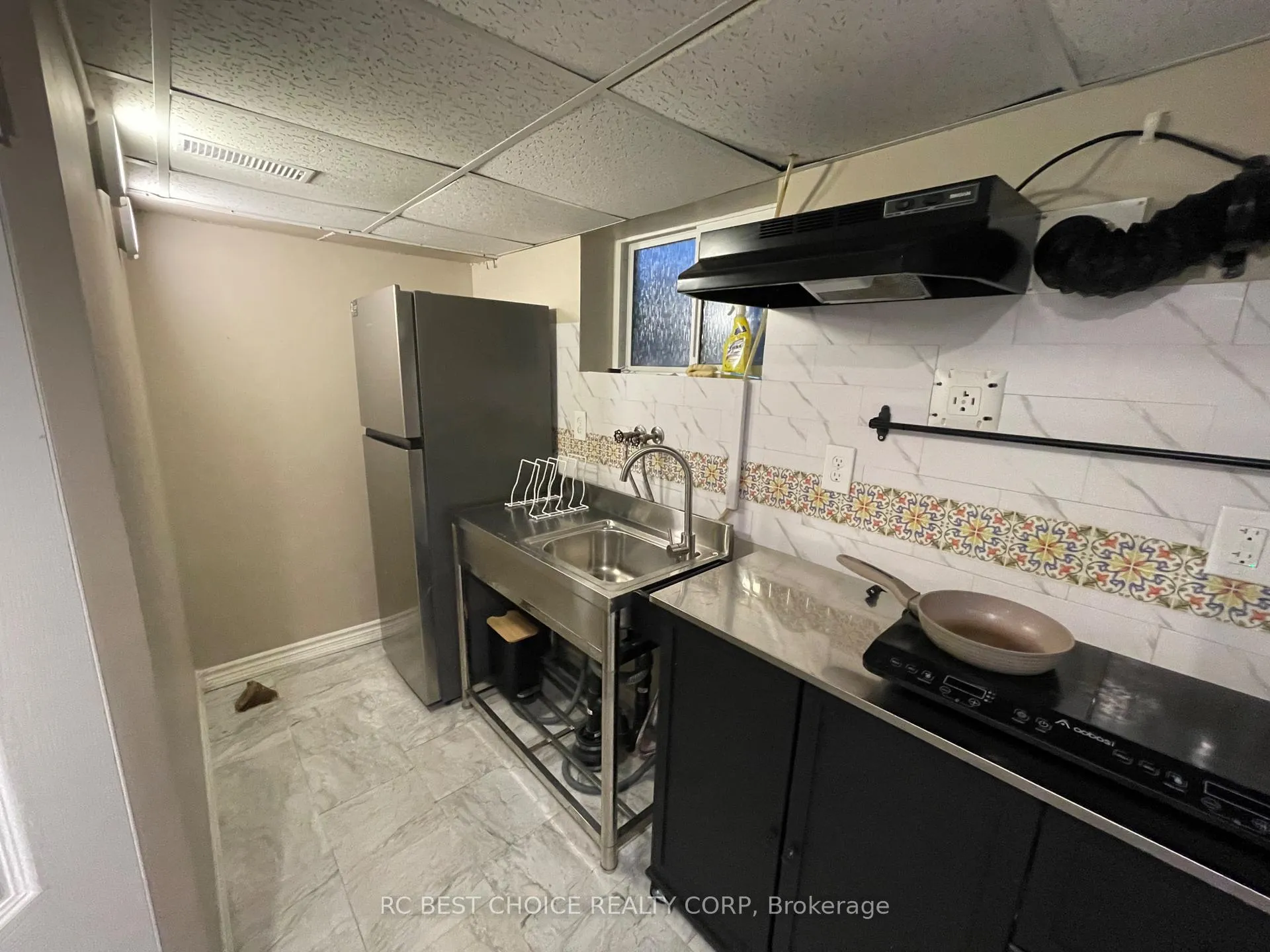 Photo 16 of Unit Lower (Basement), 345 Hawkridge Avenue, Hamilton, Yeoville — HOMEH