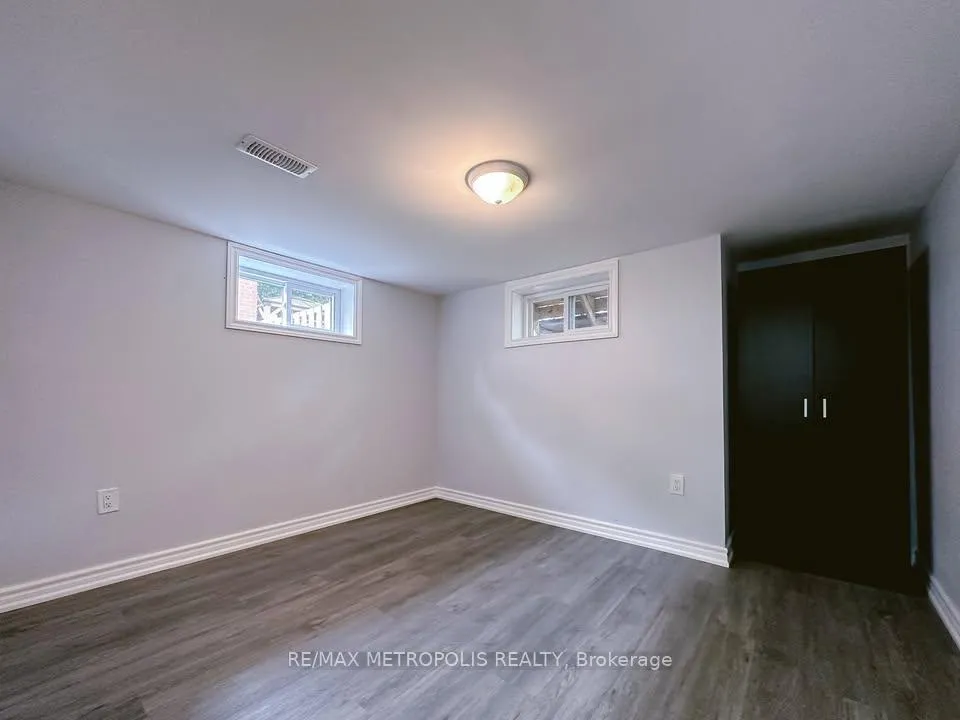 Photo 4 of 87 Cadillac Avenue, Oshawa, Central — HOMEH