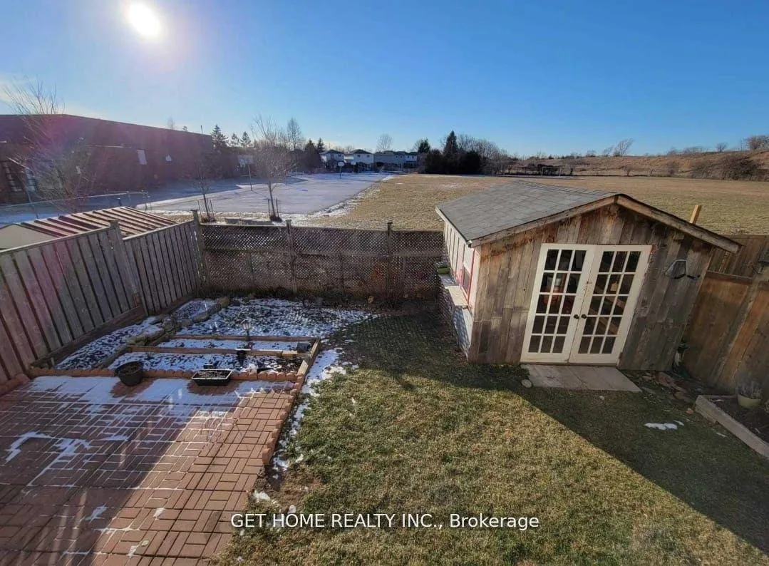 Photo 3 of 1548 Sarasota Crescent, Oshawa, Samac — HOMEH