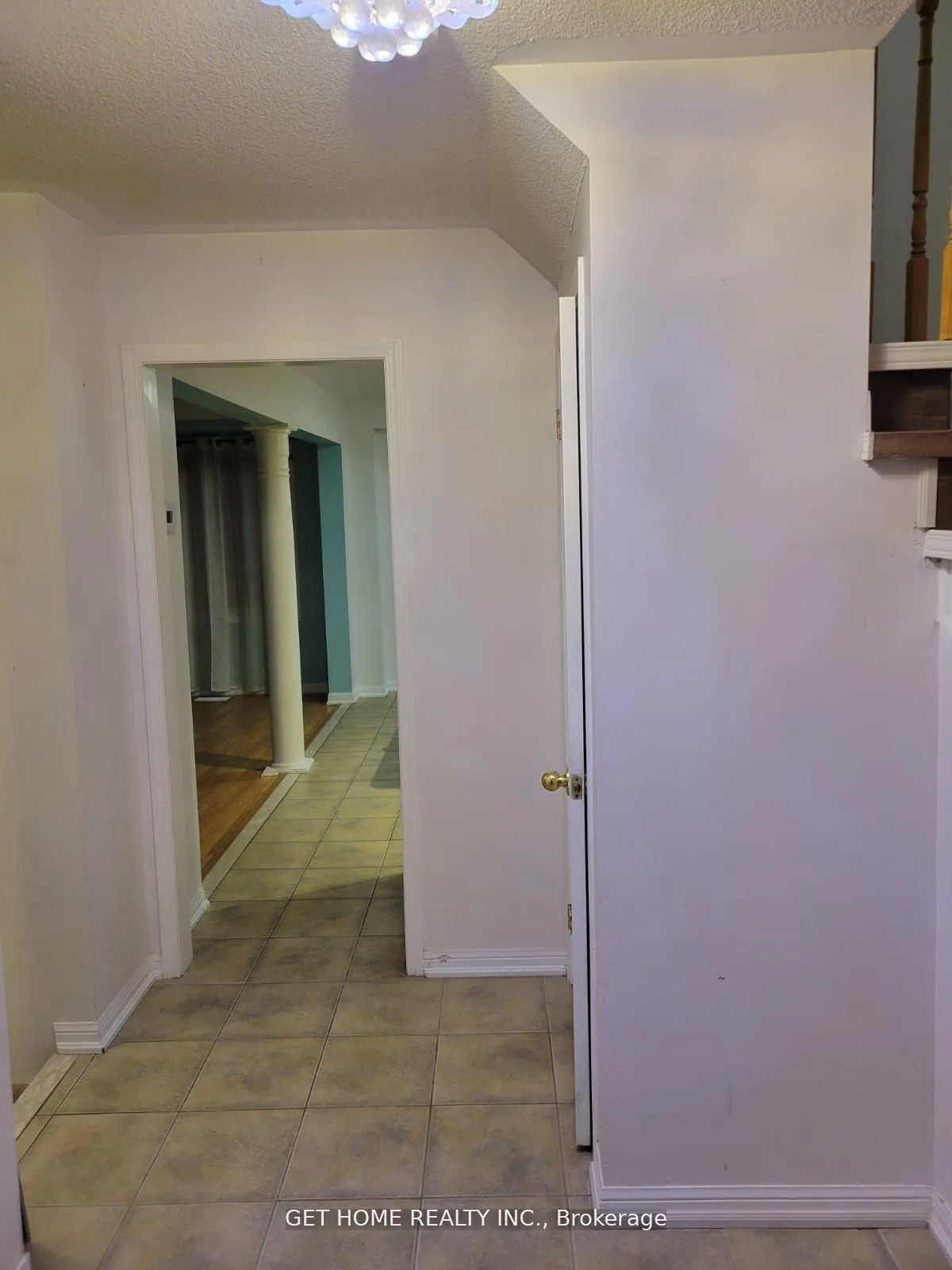 Photo 23 of 1548 Sarasota Crescent, Oshawa, Samac — HOMEH