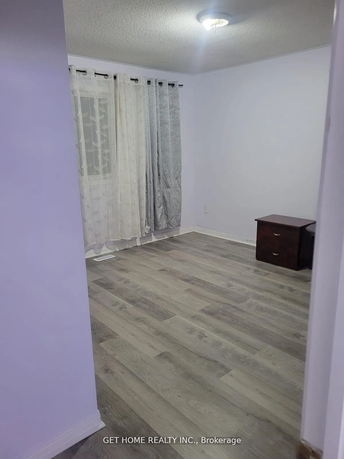 Photo 34 of 1548 Sarasota Crescent, Oshawa, Samac — HOMEH