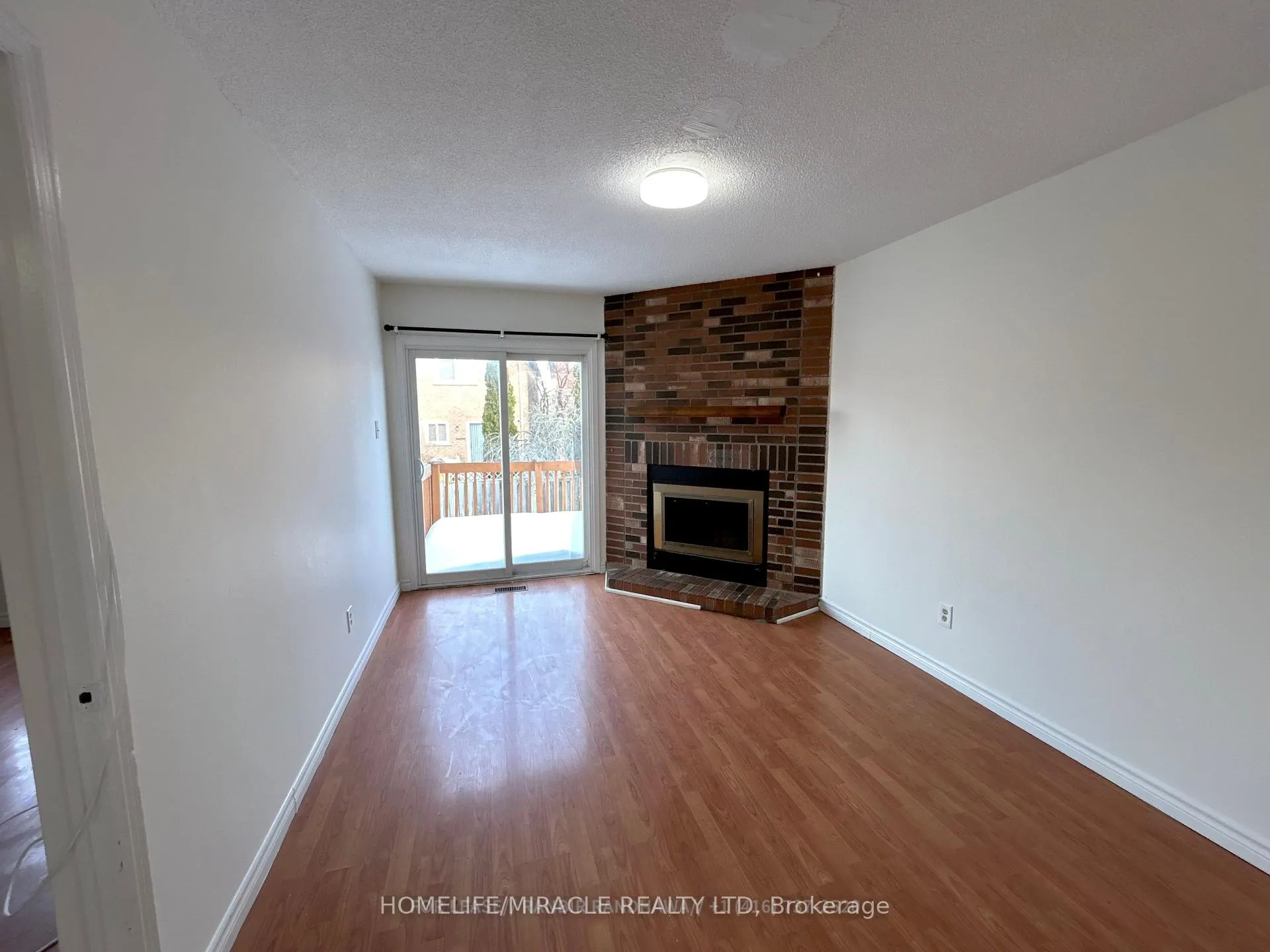 Photo 6 of 129 Irenemount Crescent, Markham, Middlefield — HOMEH