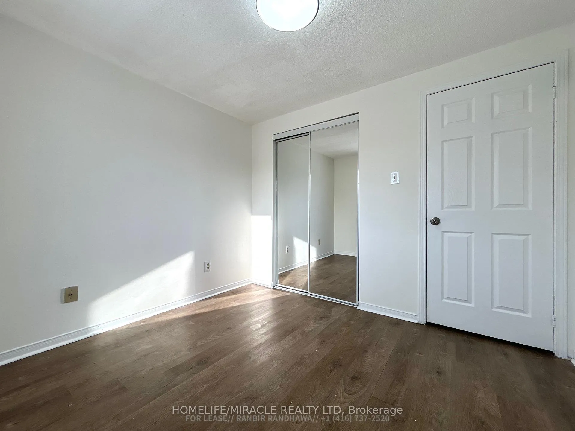 Photo 16 of 129 Irenemount Crescent, Markham, Middlefield — HOMEH