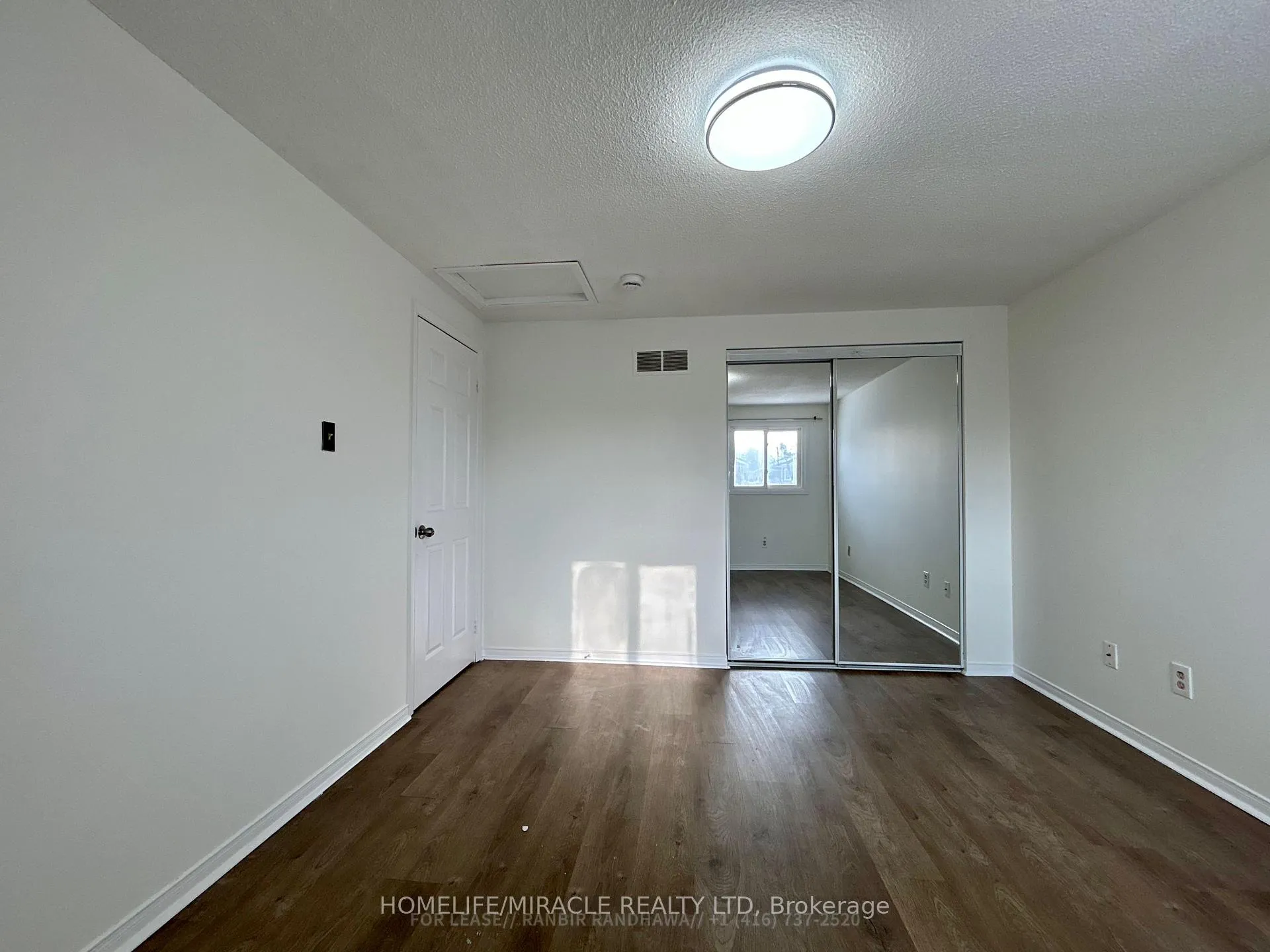 Photo 19 of 129 Irenemount Crescent, Markham, Middlefield — HOMEH