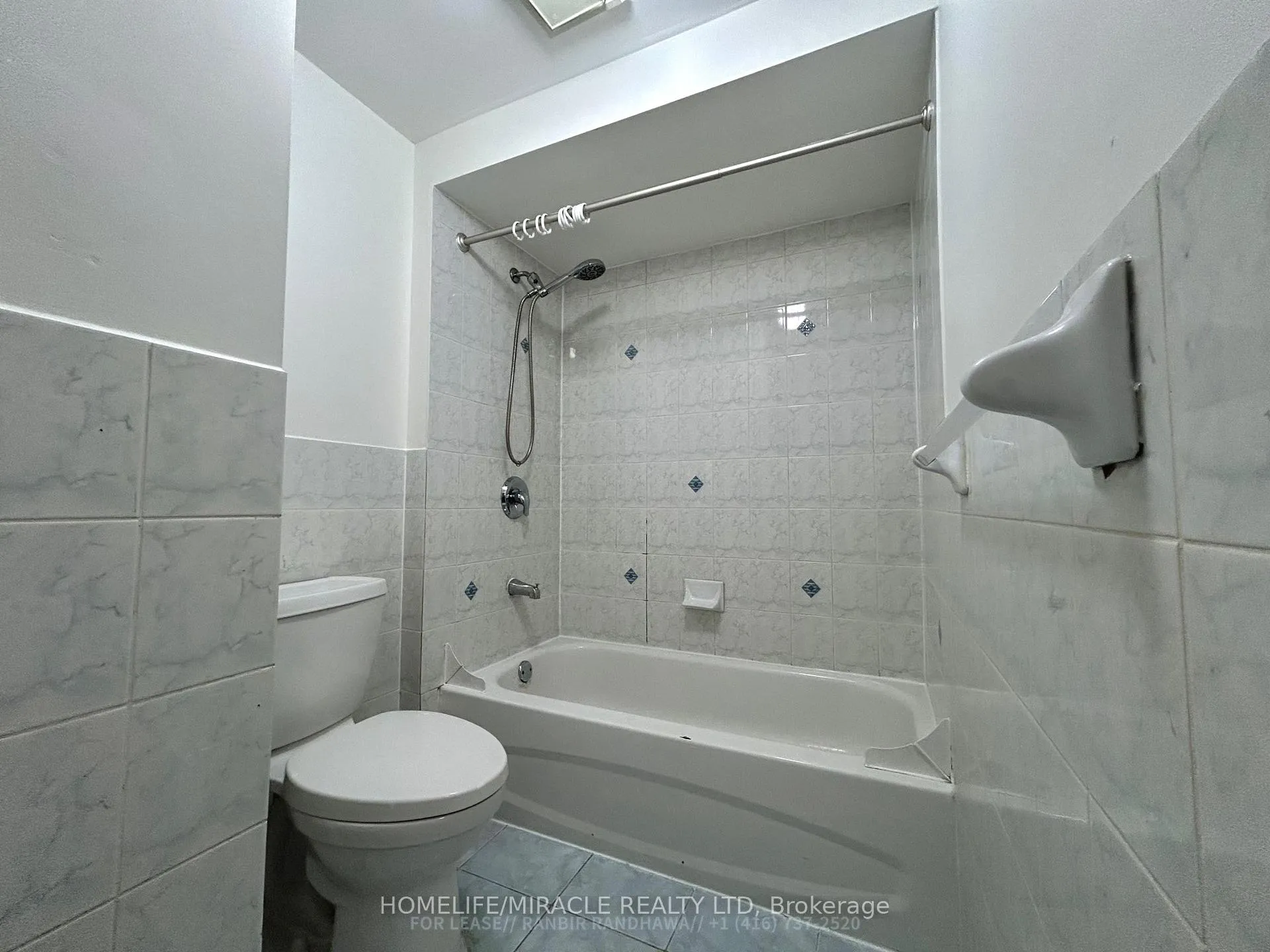 Photo 38 of 129 Irenemount Crescent, Markham, Middlefield — HOMEH