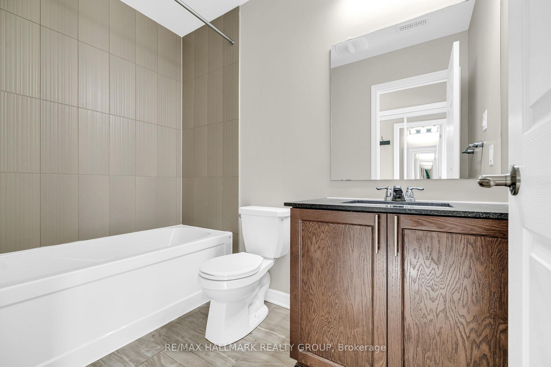 Photo 7 of 805 Mikinak Road, Ottawa, CFB Rockcliffe and Area — HOMEH