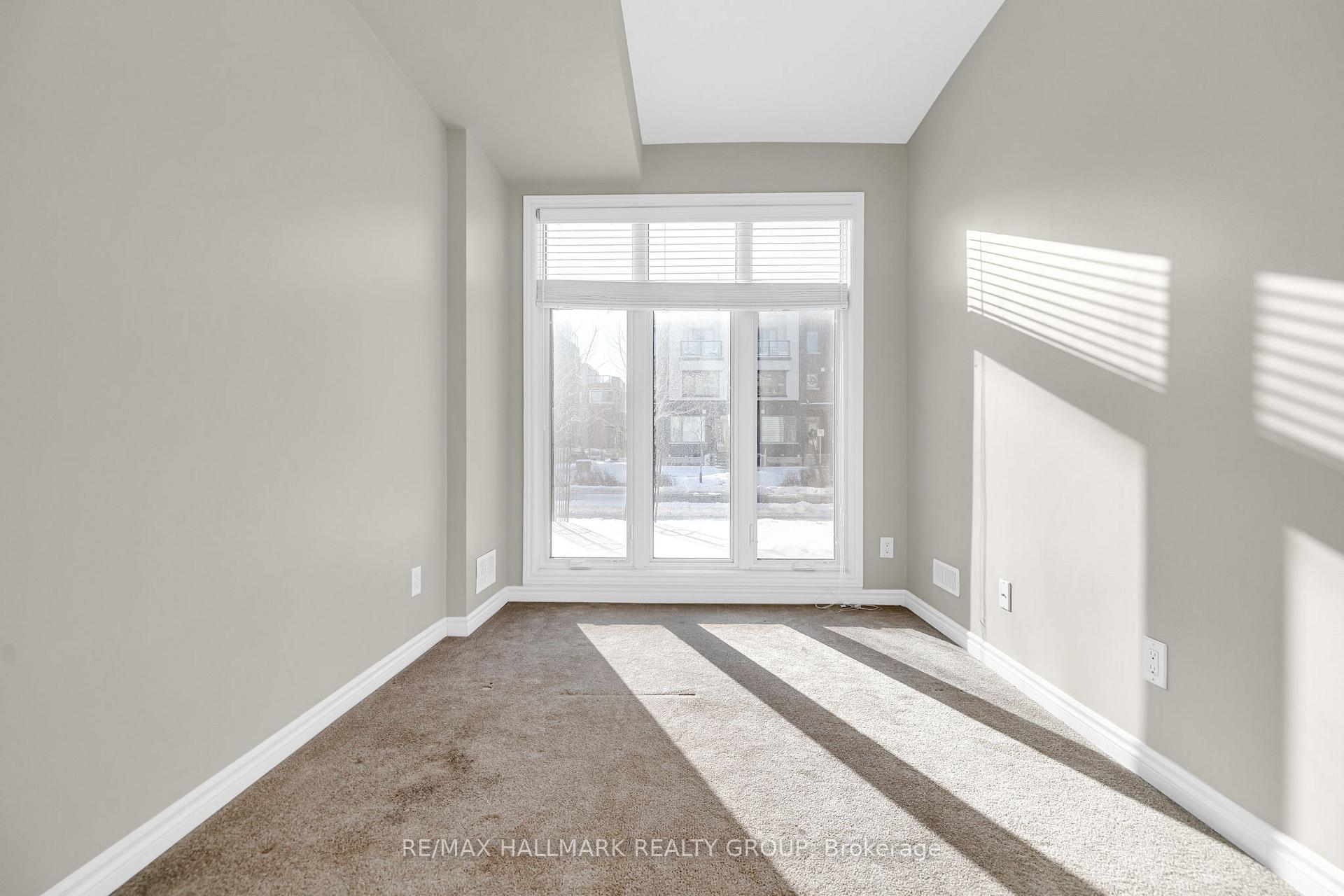 Photo 29 of 805 Mikinak Road, Ottawa, CFB Rockcliffe and Area — HOMEH