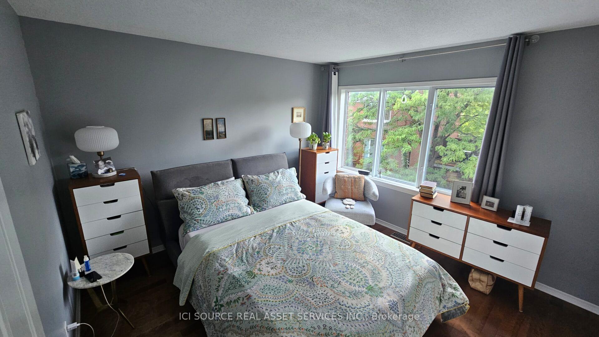 Photo 2 of 4 Thorburn Avenue, Ottawa, Lower Town — HOMEH