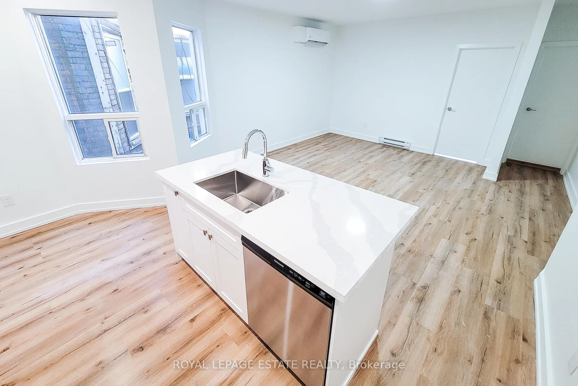 Photo 14 of Unit 1, 1052 Barton Street E, Hamilton, Crown Point — HOMEH